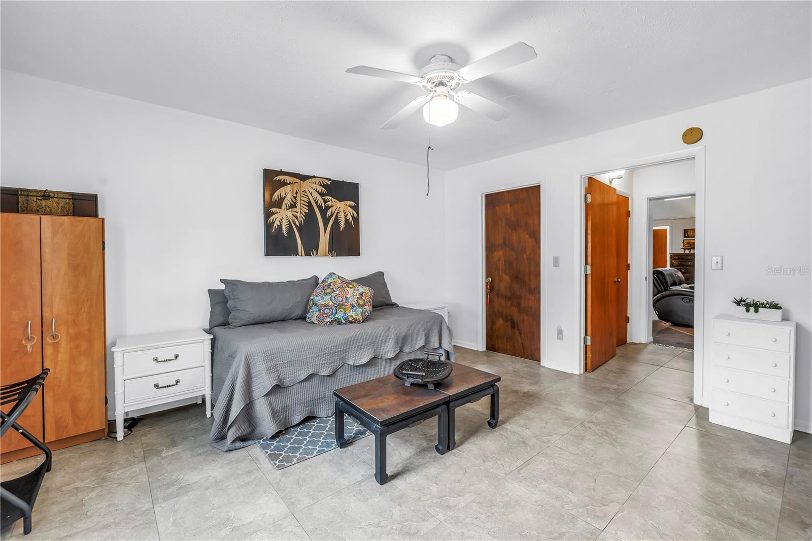 Image 25 of 41 For 10857 97th Street
