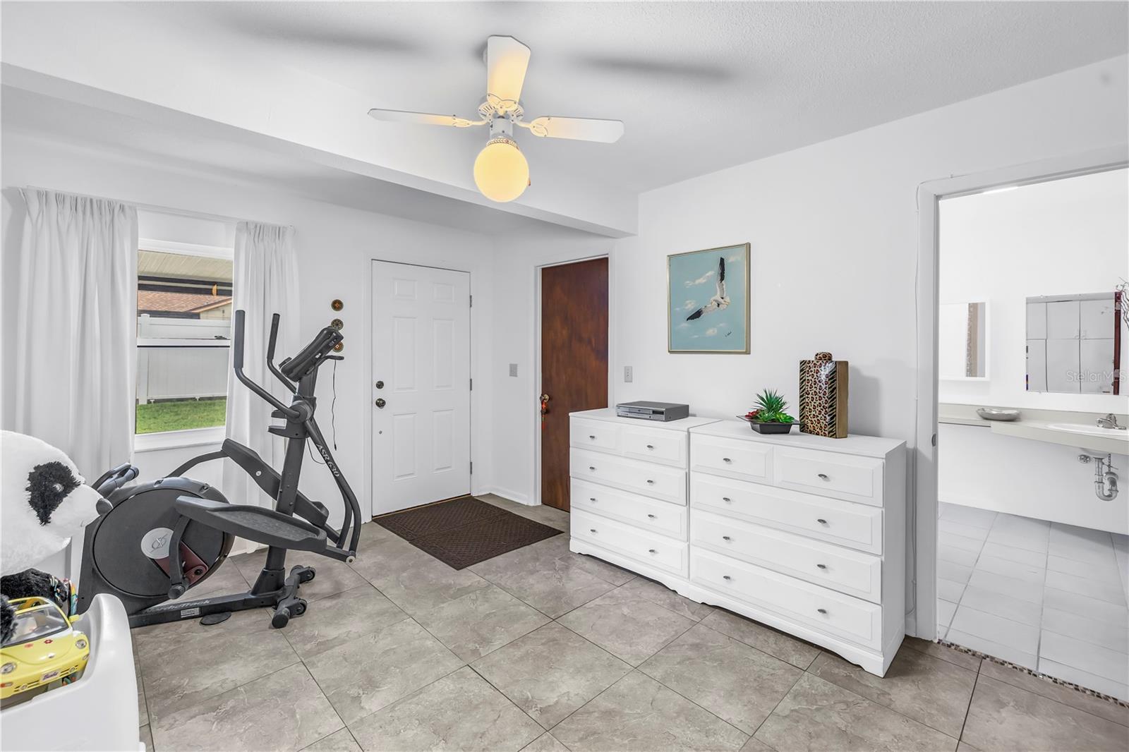 Image 29 of 41 For 10857 97th Street