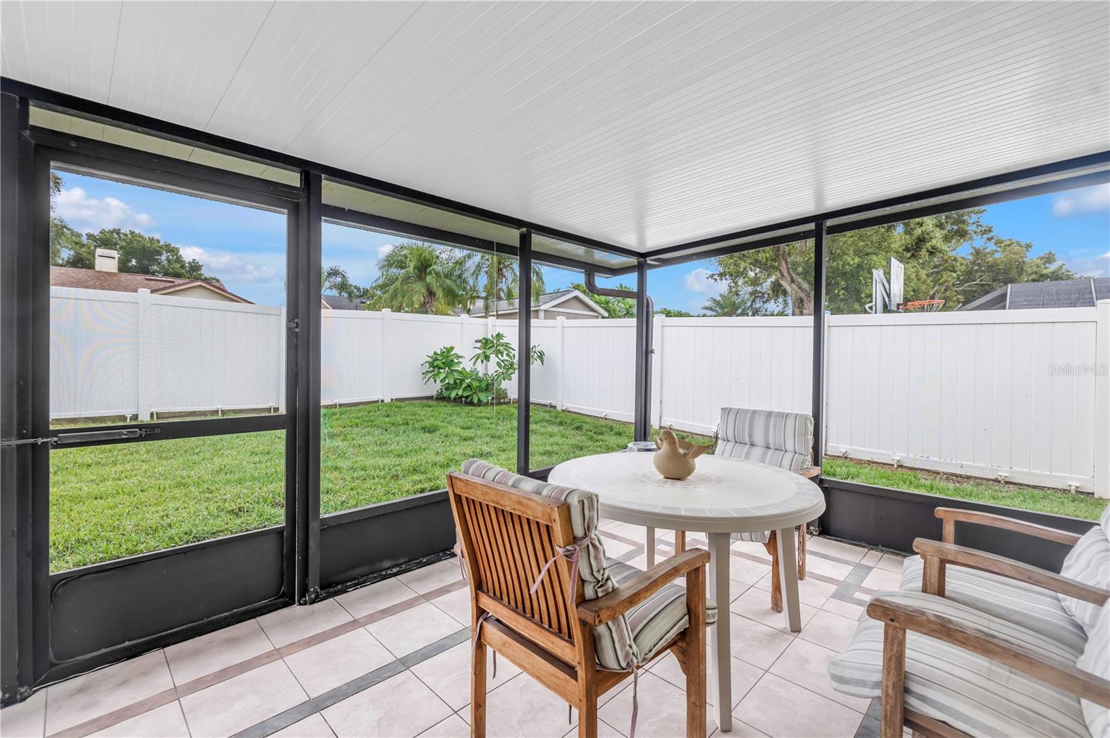 Image 6 of 41 For 10857 97th Street