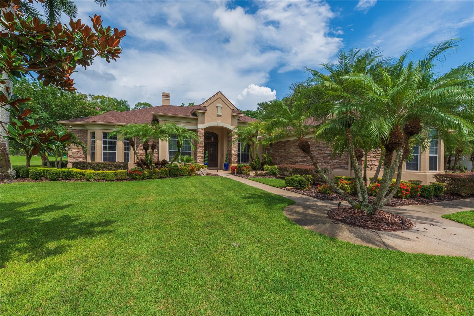Details for 911 Pine Lake Drive, TARPON SPRINGS, FL 34688