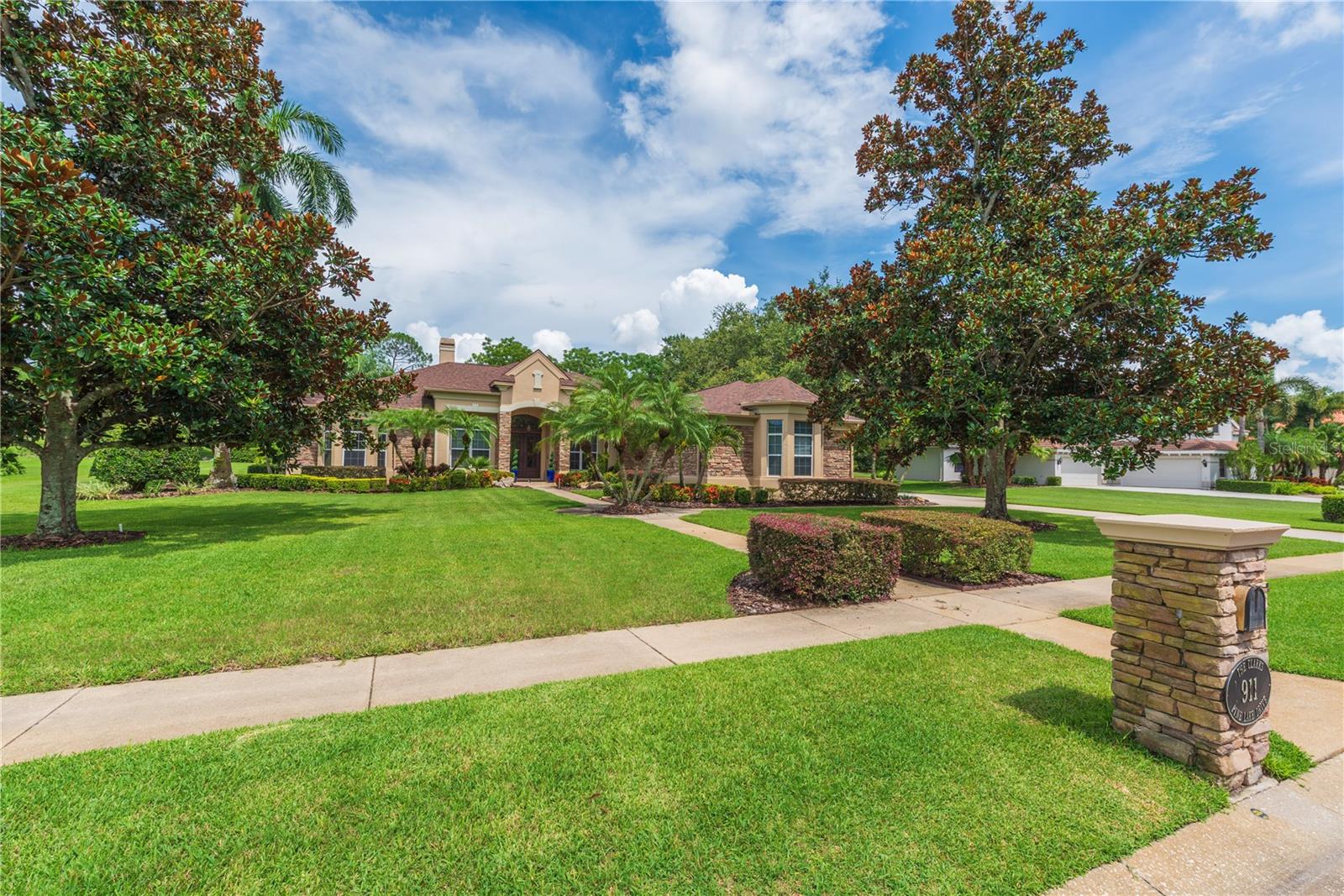 Listing photo id 85 for 911 Pine Lake Drive