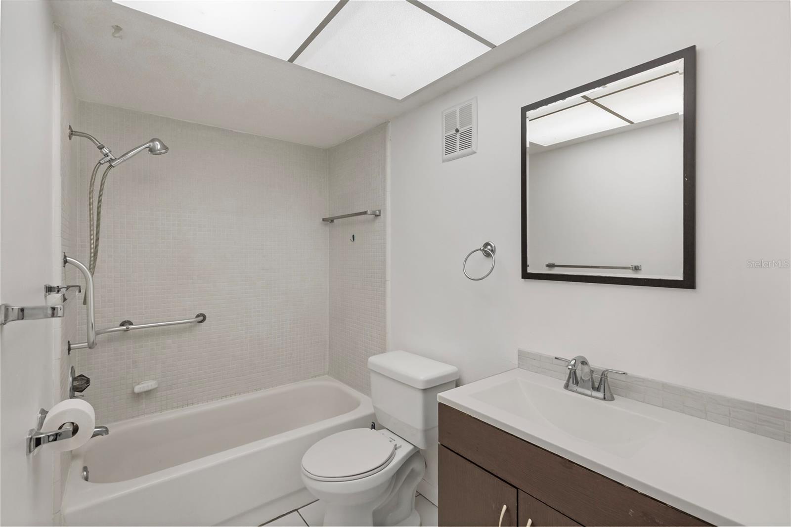 Image 13 of 20 For 1701 Pinehurst Road 30c