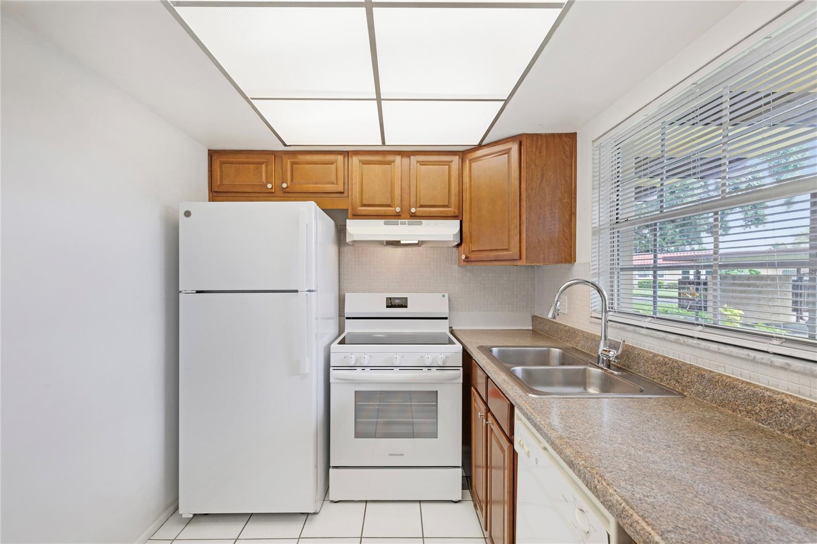 Image 2 of 20 For 1701 Pinehurst Road 30c