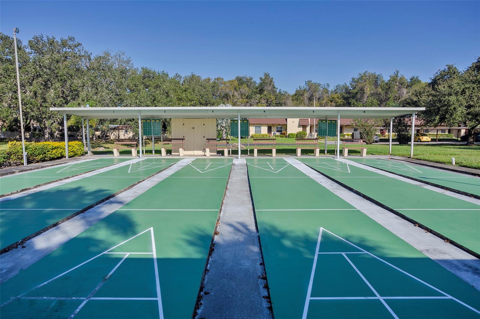 Image 20 of 20 For 1701 Pinehurst Road 30c