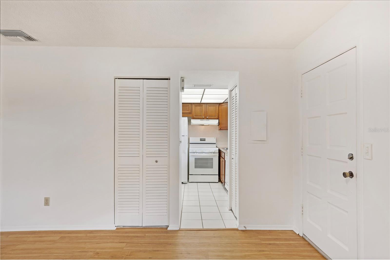 Image 7 of 20 For 1701 Pinehurst Road 30c