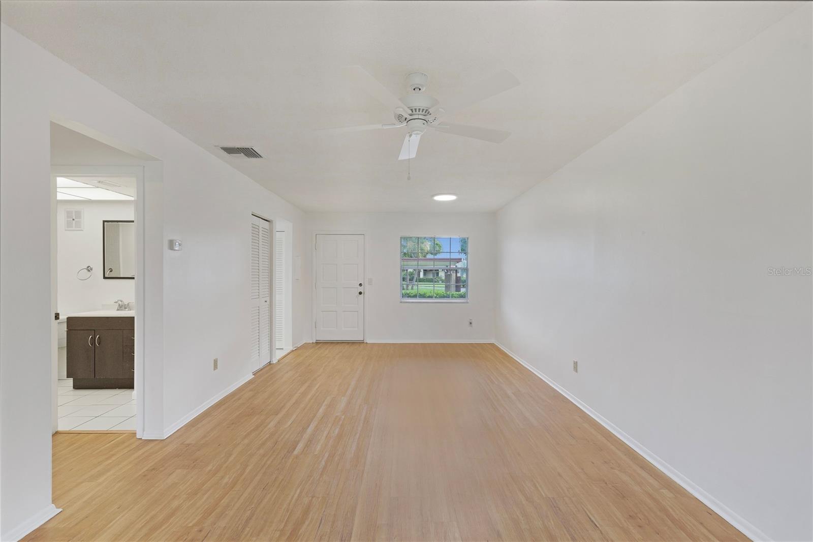 Image 8 of 20 For 1701 Pinehurst Road 30c