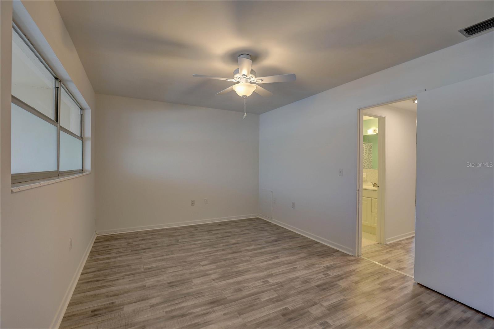 Image 10 of 28 For 6000 21st Street N 14