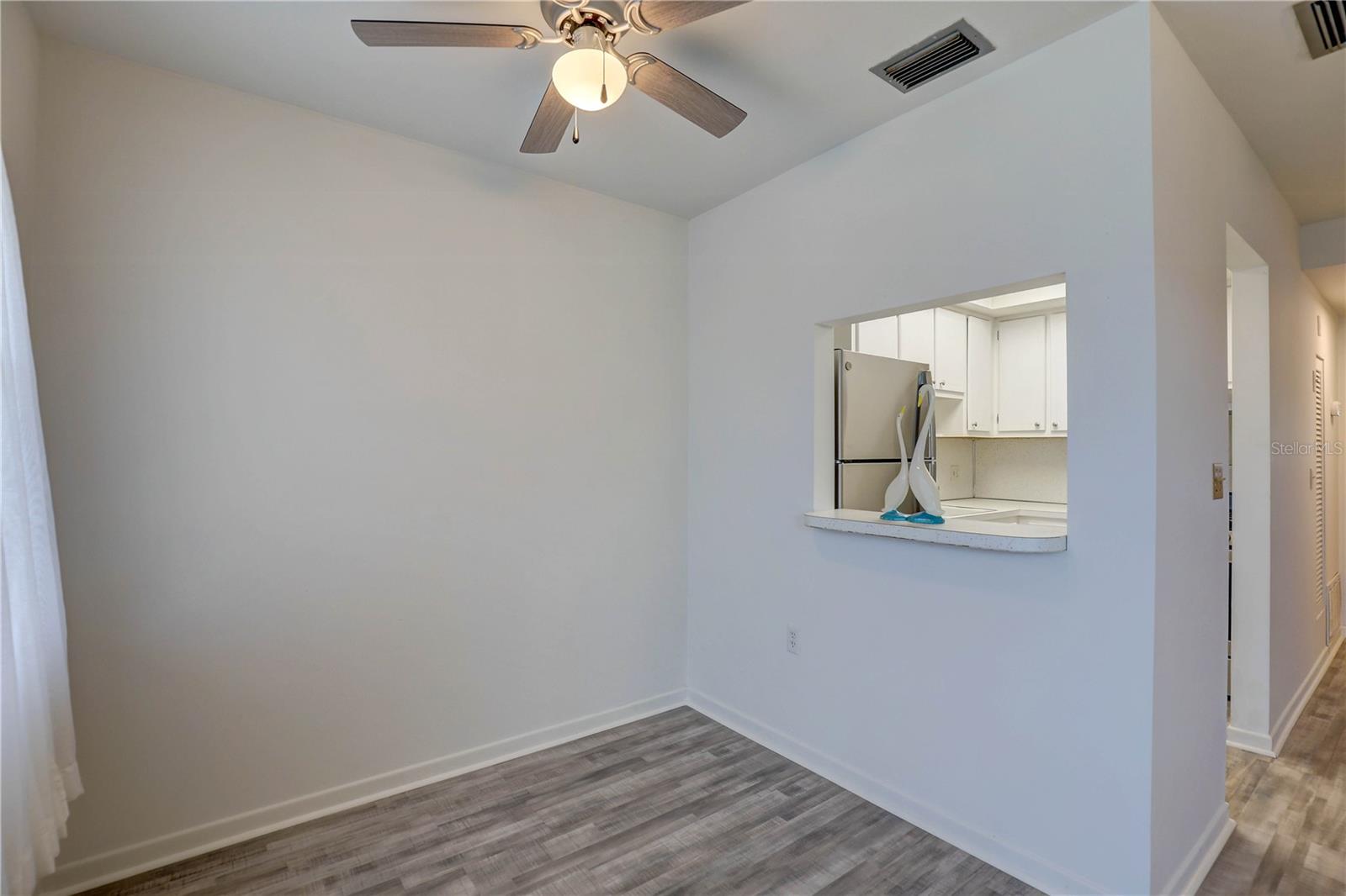 Image 12 of 28 For 6000 21st Street N 14