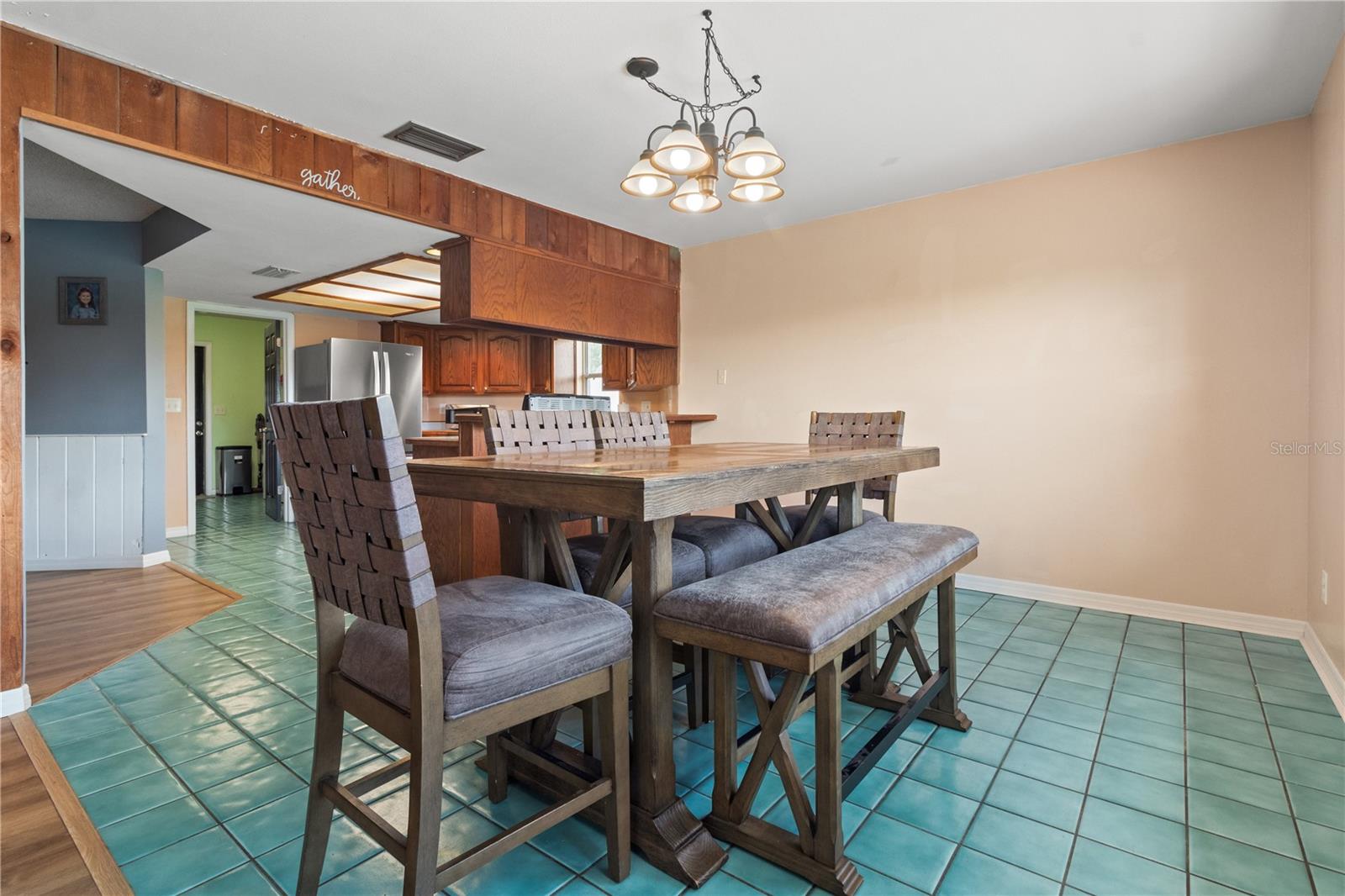Image 12 of 35 For 2838 Springdell Circle