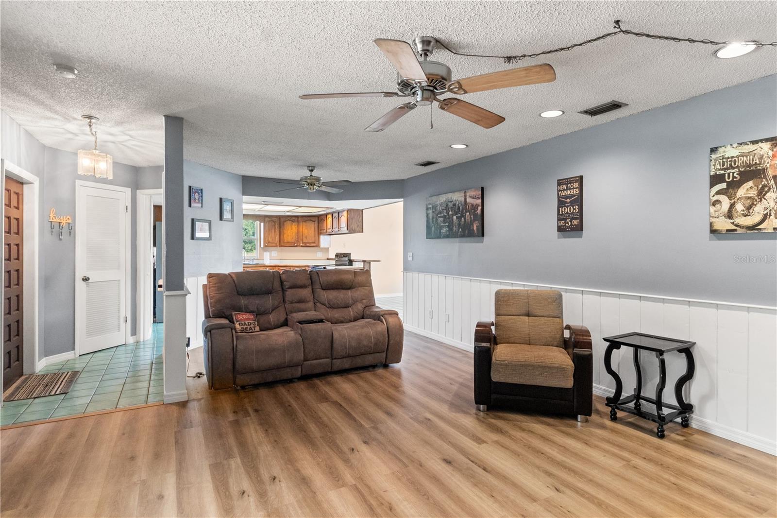 Image 9 of 35 For 2838 Springdell Circle