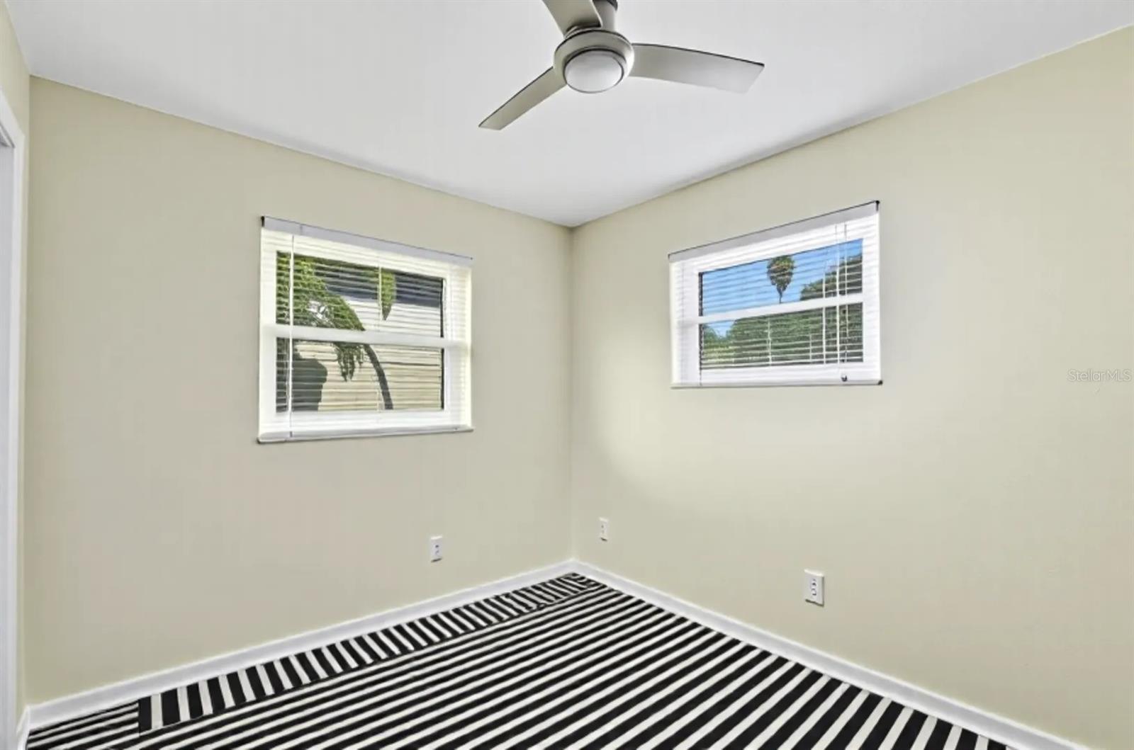 Image 14 of 33 For 811 26th Avenue N