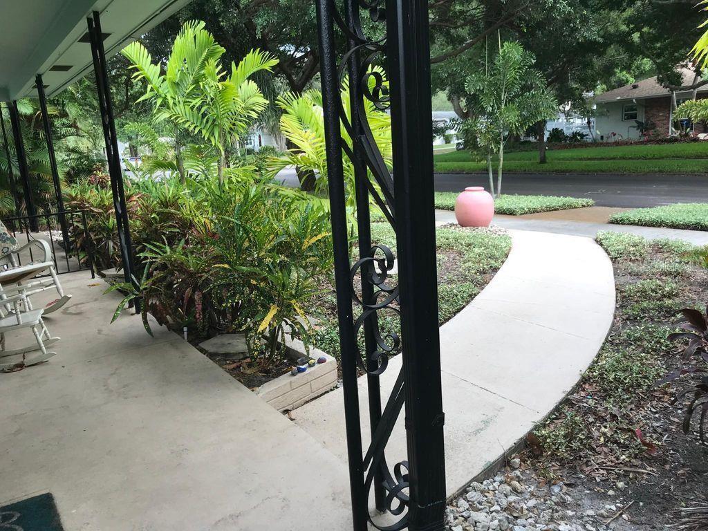 Image 21 of 33 For 811 26th Avenue N