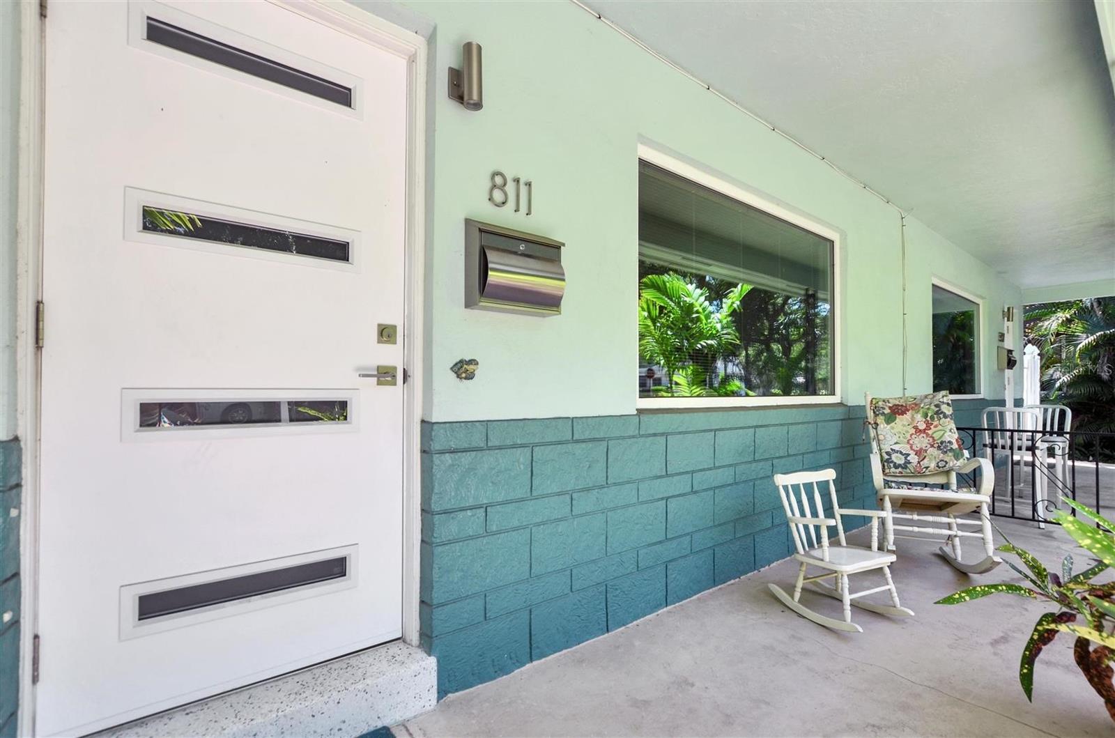 Image 3 of 33 For 811 26th Avenue N