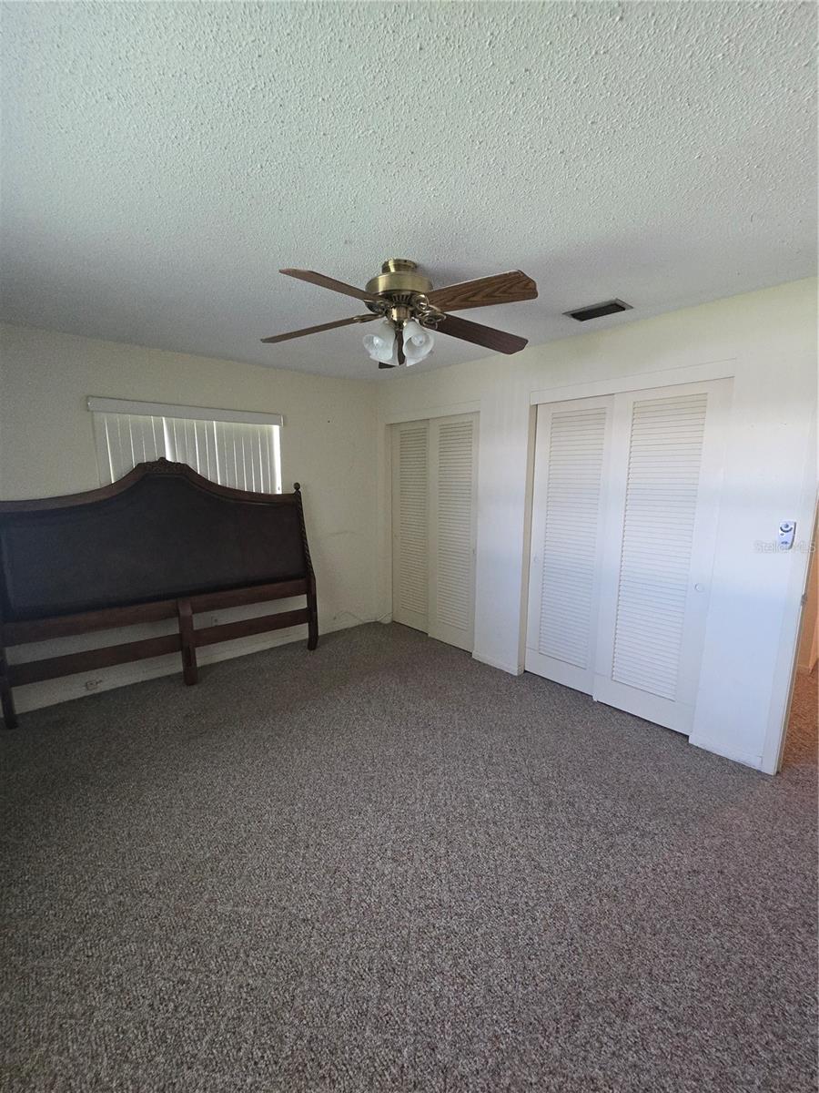 Image 21 of 52 For 10139 44th Way N 10139