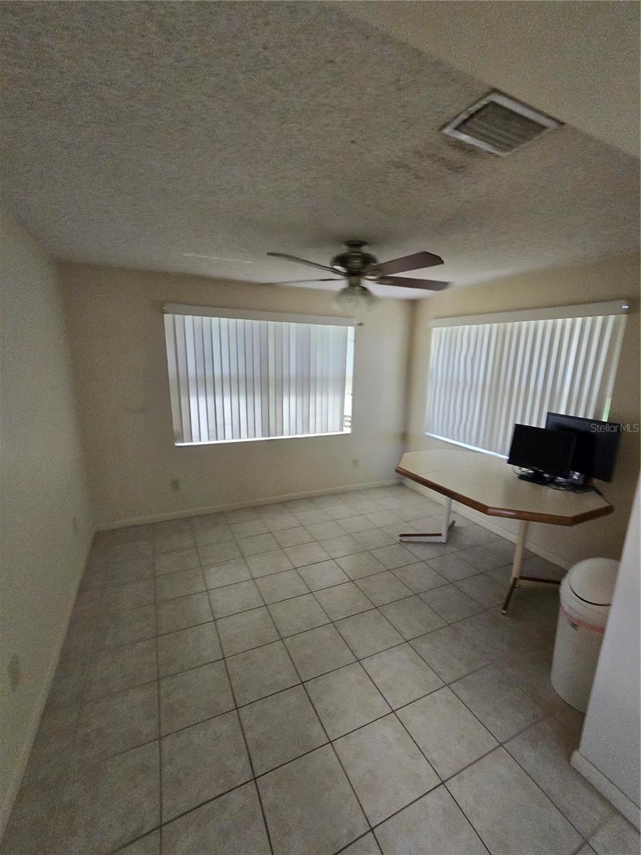 Image 28 of 52 For 10139 44th Way N 10139