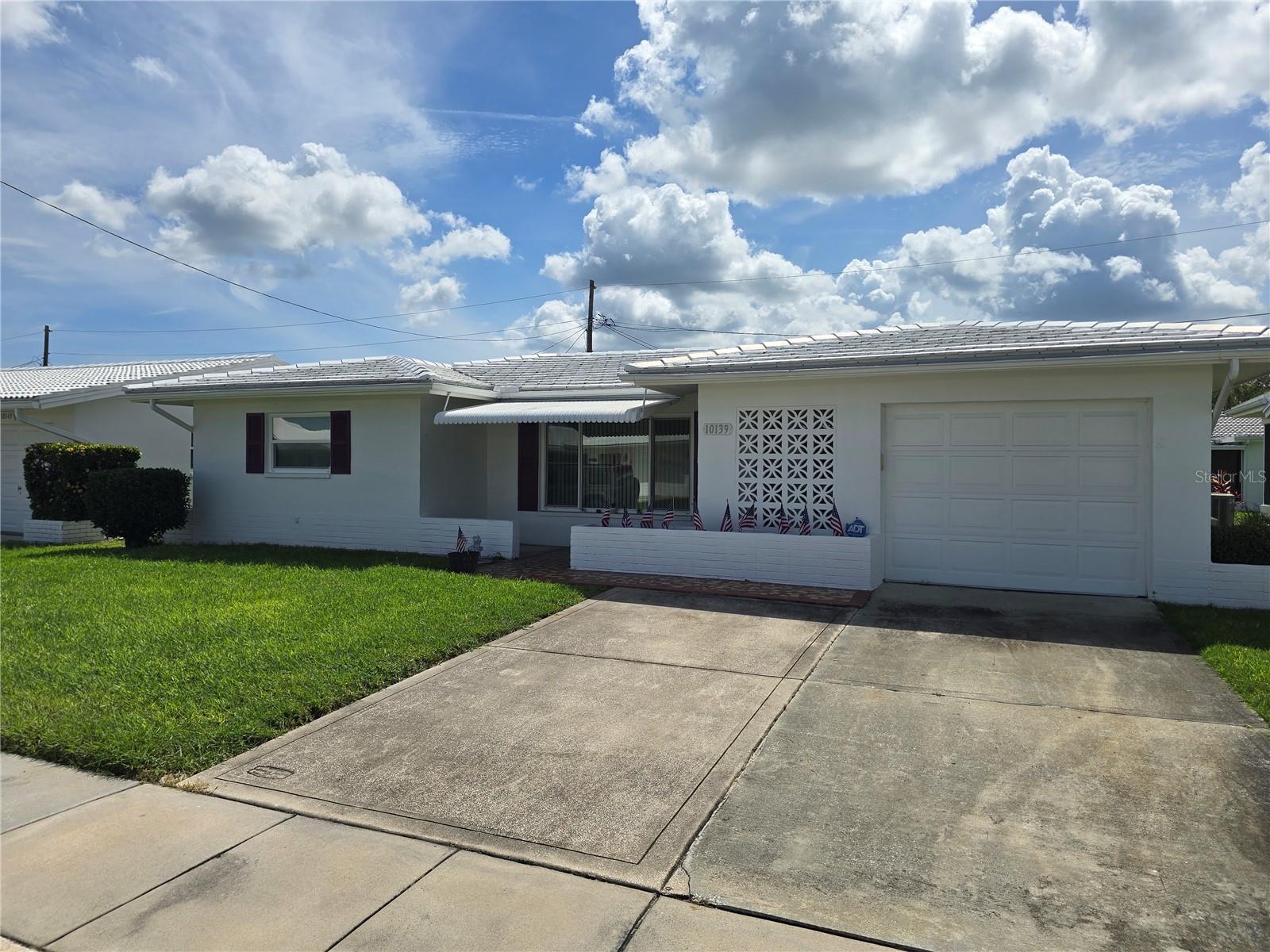Image 33 of 52 For 10139 44th Way N 10139