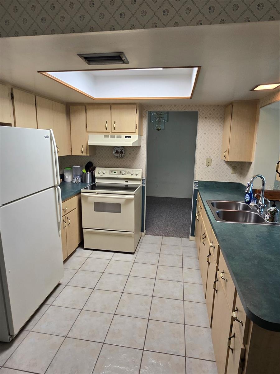 Image 6 of 52 For 10139 44th Way N 10139
