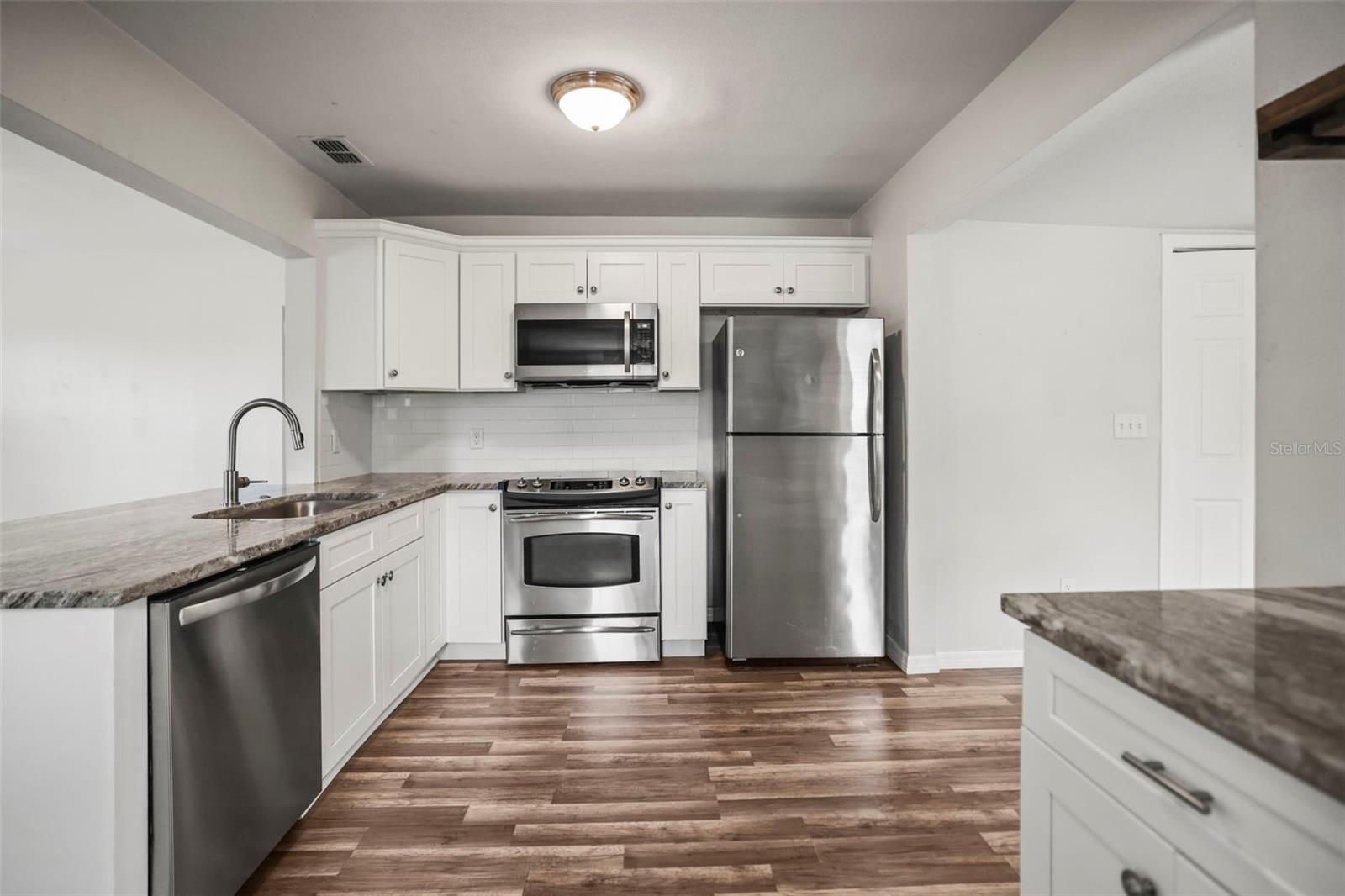 Image 10 of 29 For 2601 16th Avenue N