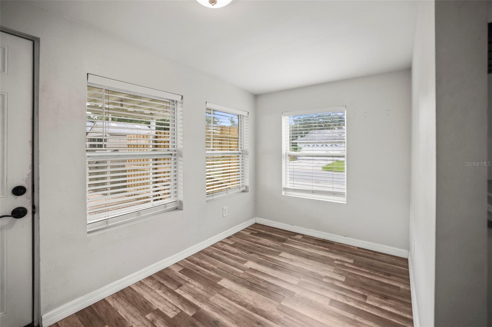 Image 20 of 29 For 2601 16th Avenue N