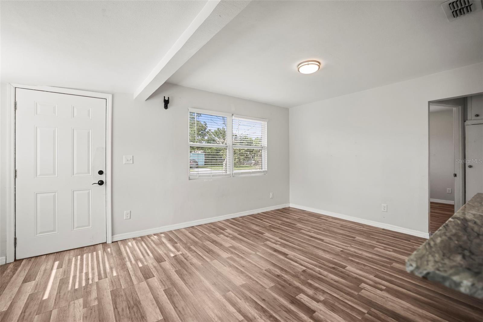 Image 4 of 29 For 2601 16th Avenue N