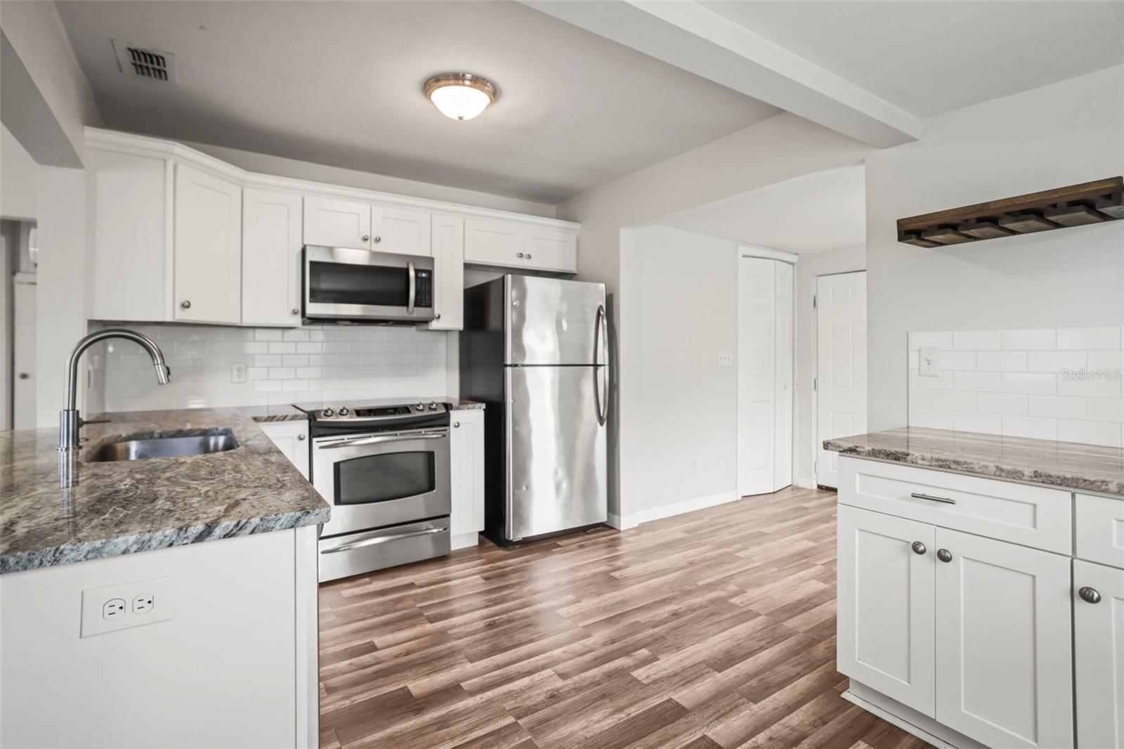 Image 7 of 29 For 2601 16th Avenue N