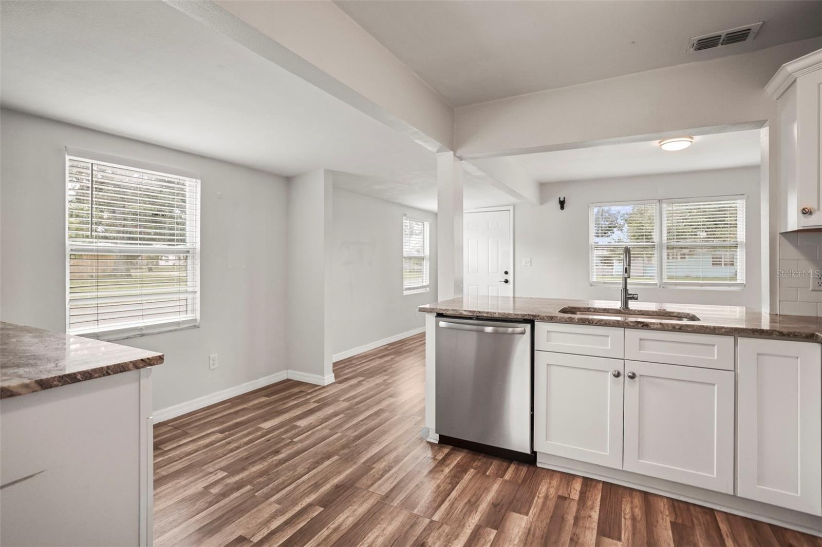 Image 8 of 29 For 2601 16th Avenue N