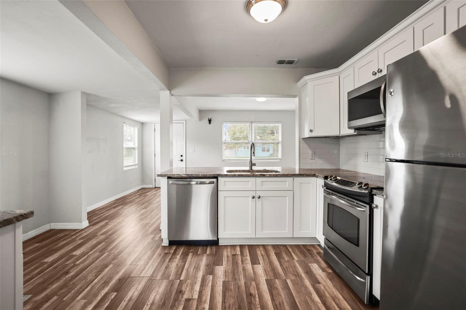 Image 9 of 29 For 2601 16th Avenue N