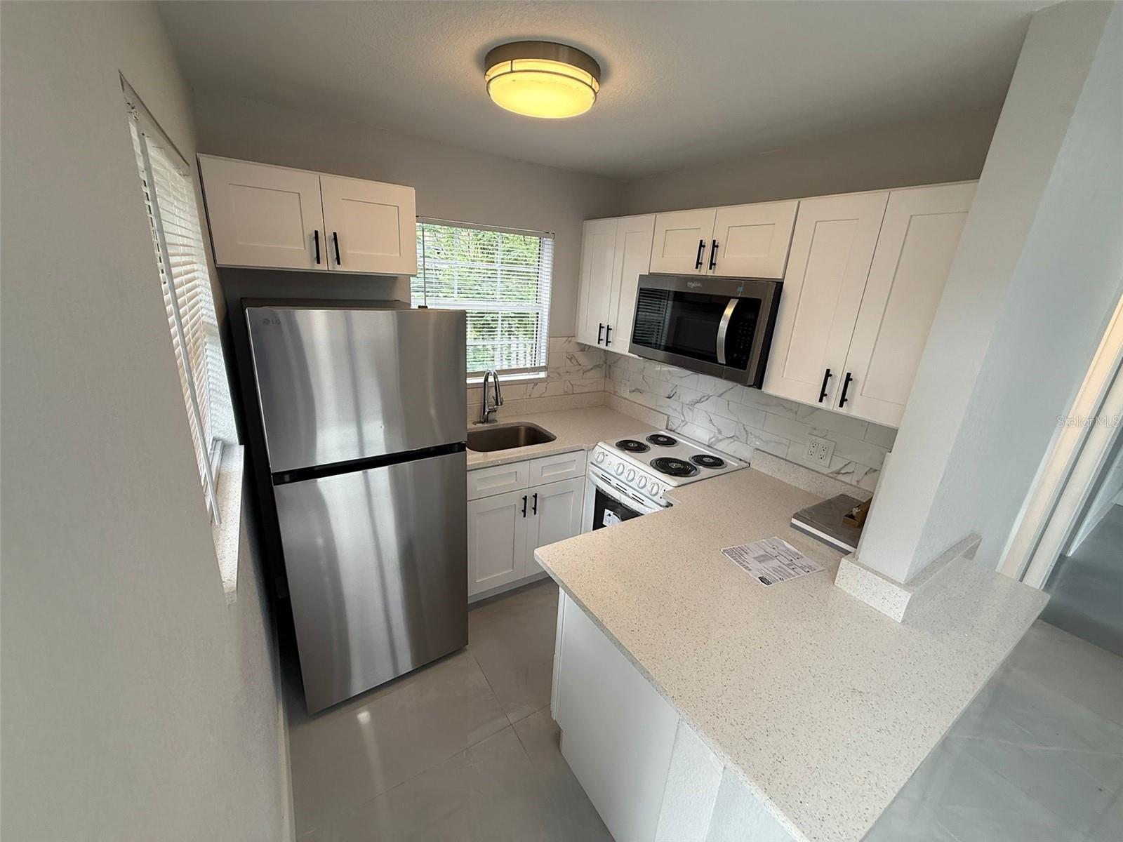 Image 3 of 8 For 427 40th Avenue S B