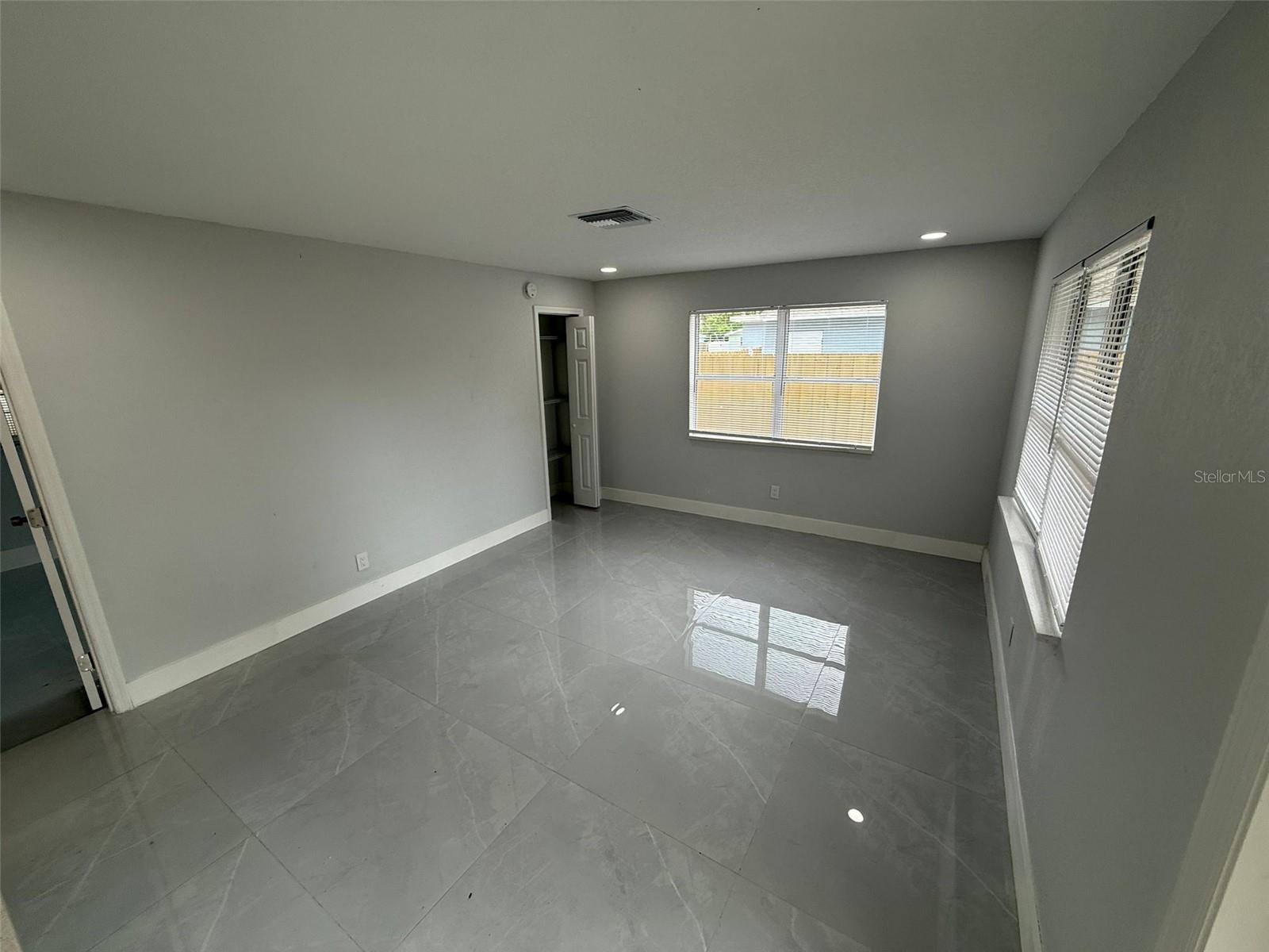 Image 4 of 8 For 427 40th Avenue S B