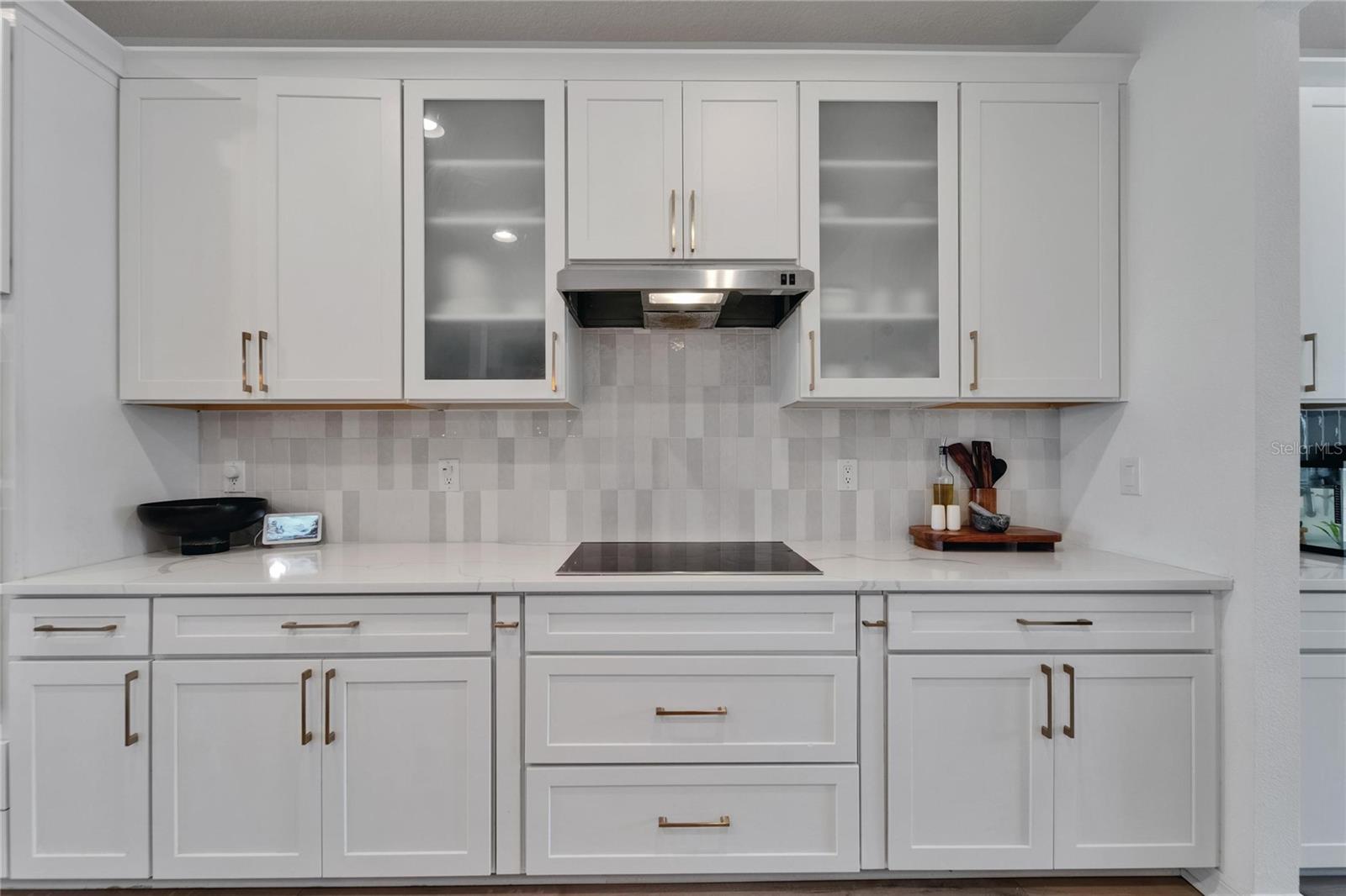 Listing photo id 13 for 7307 Gulf Cypress Avenue
