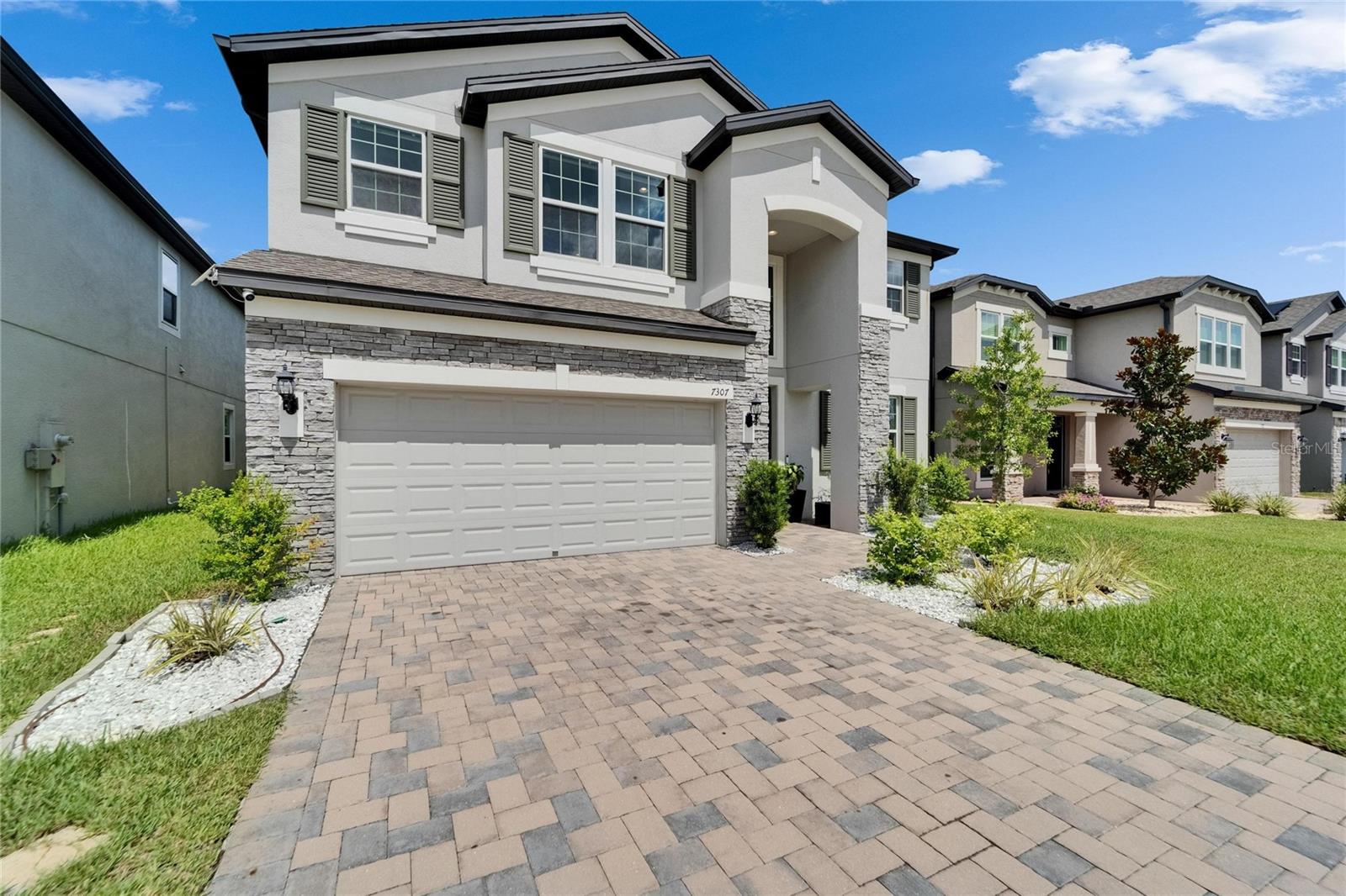 Listing photo id 1 for 7307 Gulf Cypress Avenue