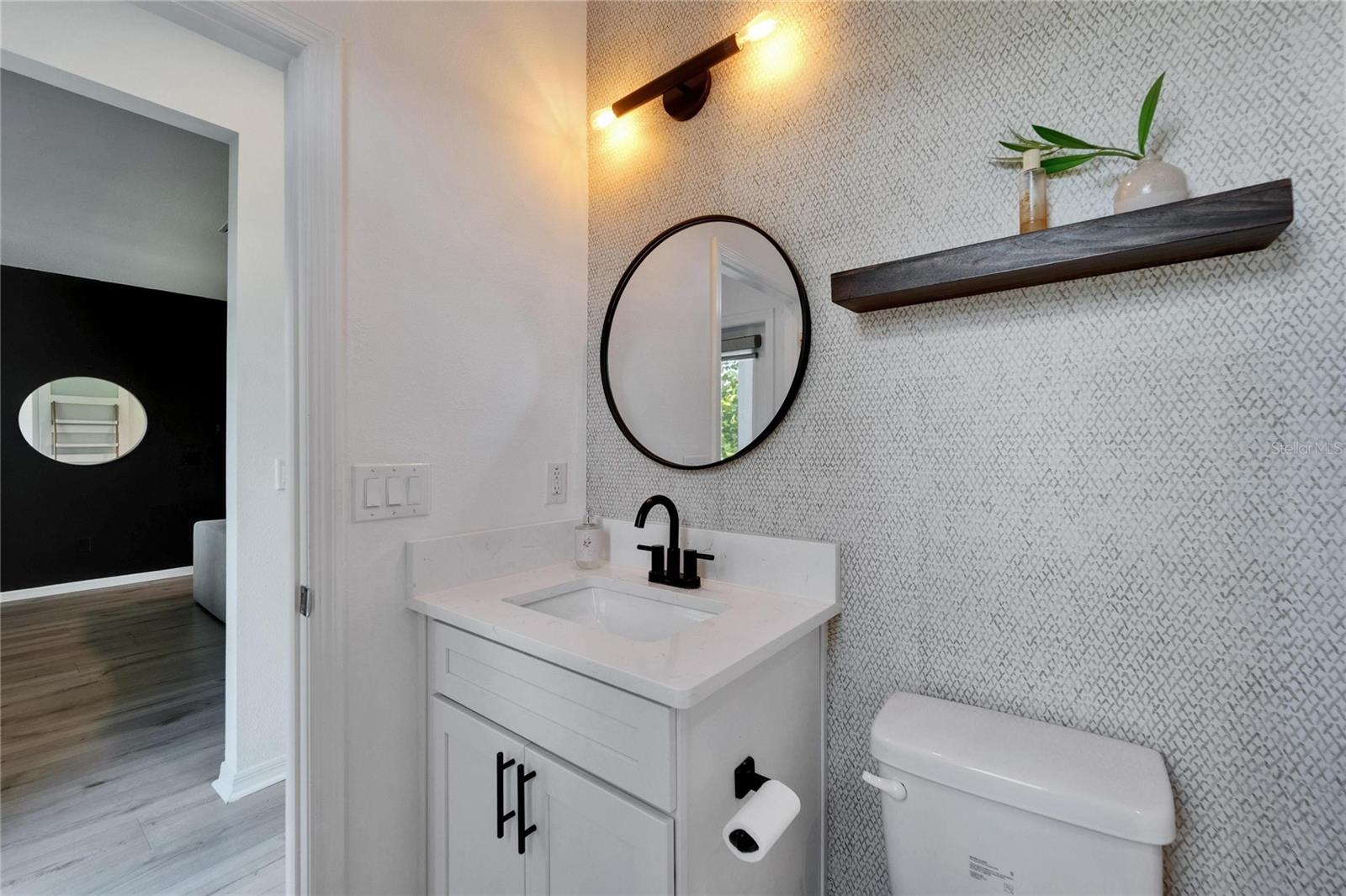 Listing photo id 29 for 7307 Gulf Cypress Avenue