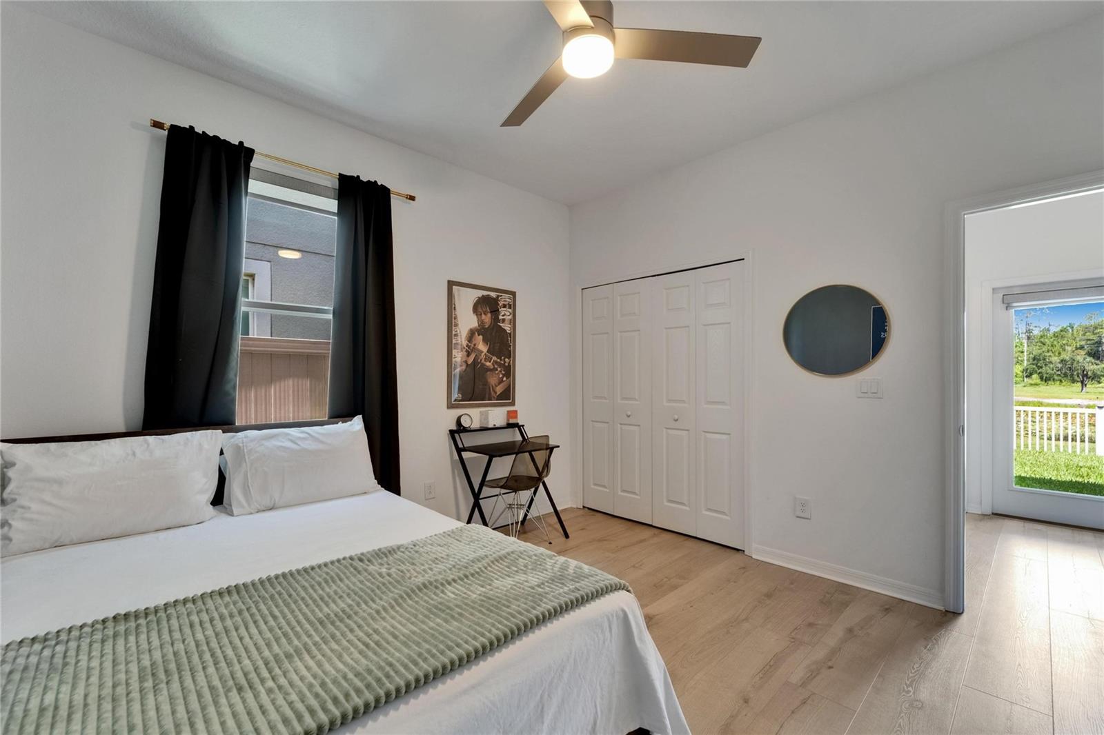 Listing photo id 32 for 7307 Gulf Cypress Avenue