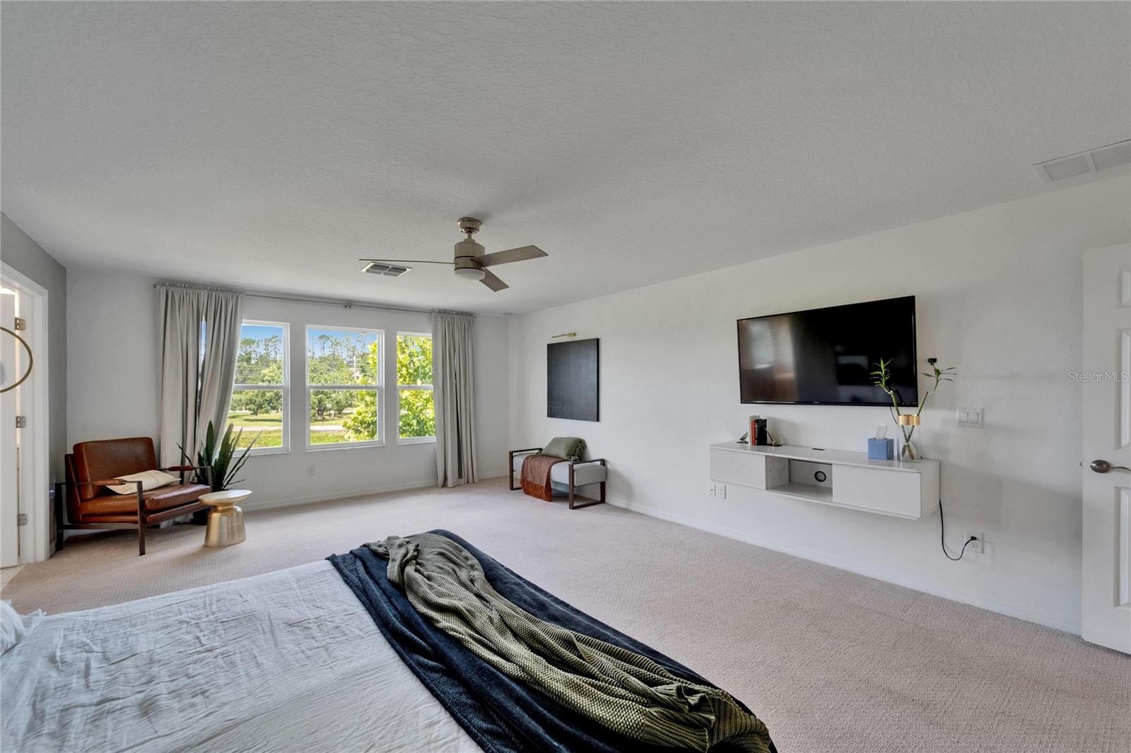 Listing photo id 42 for 7307 Gulf Cypress Avenue