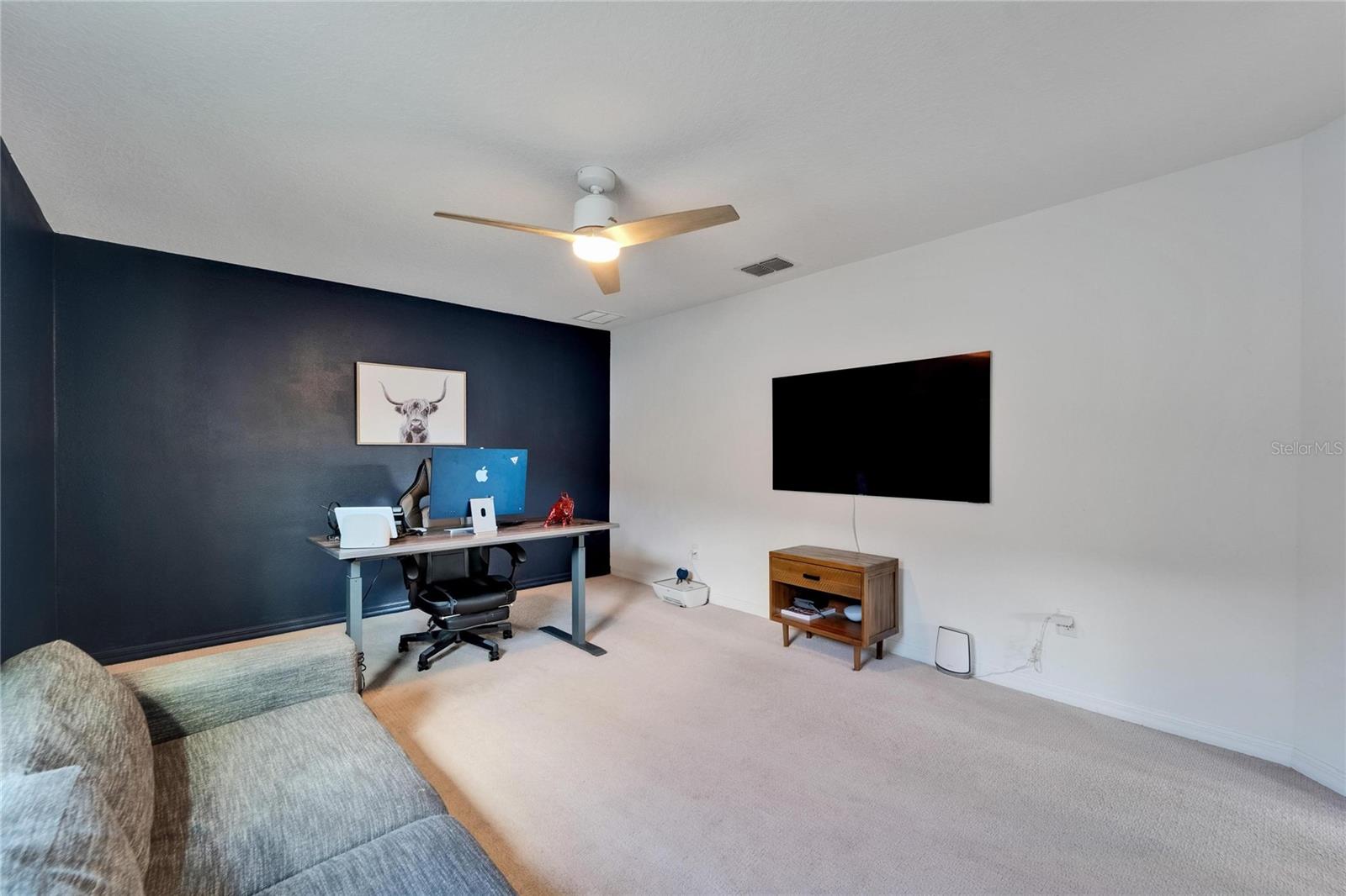 Listing photo id 52 for 7307 Gulf Cypress Avenue