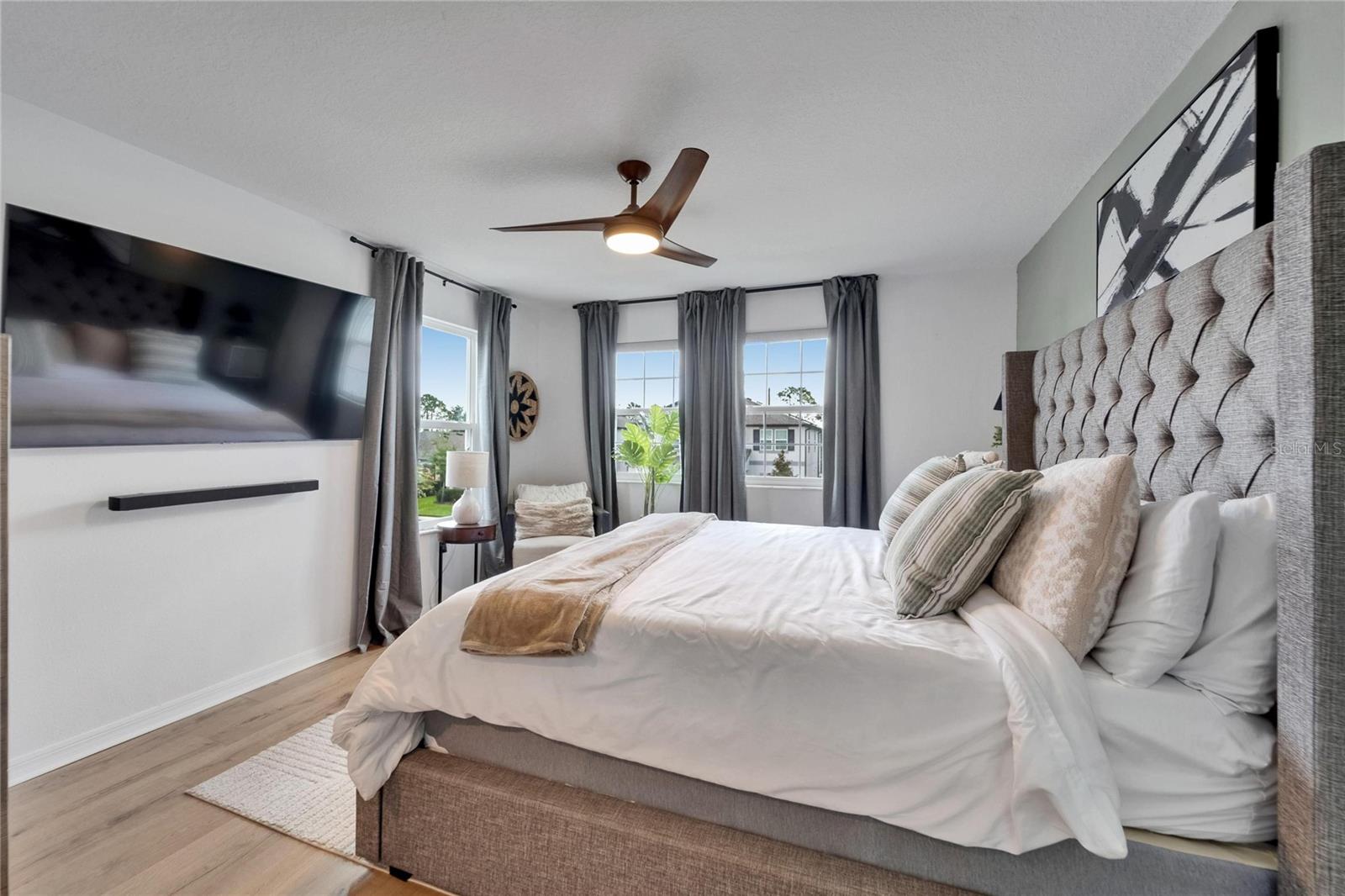 Listing photo id 54 for 7307 Gulf Cypress Avenue