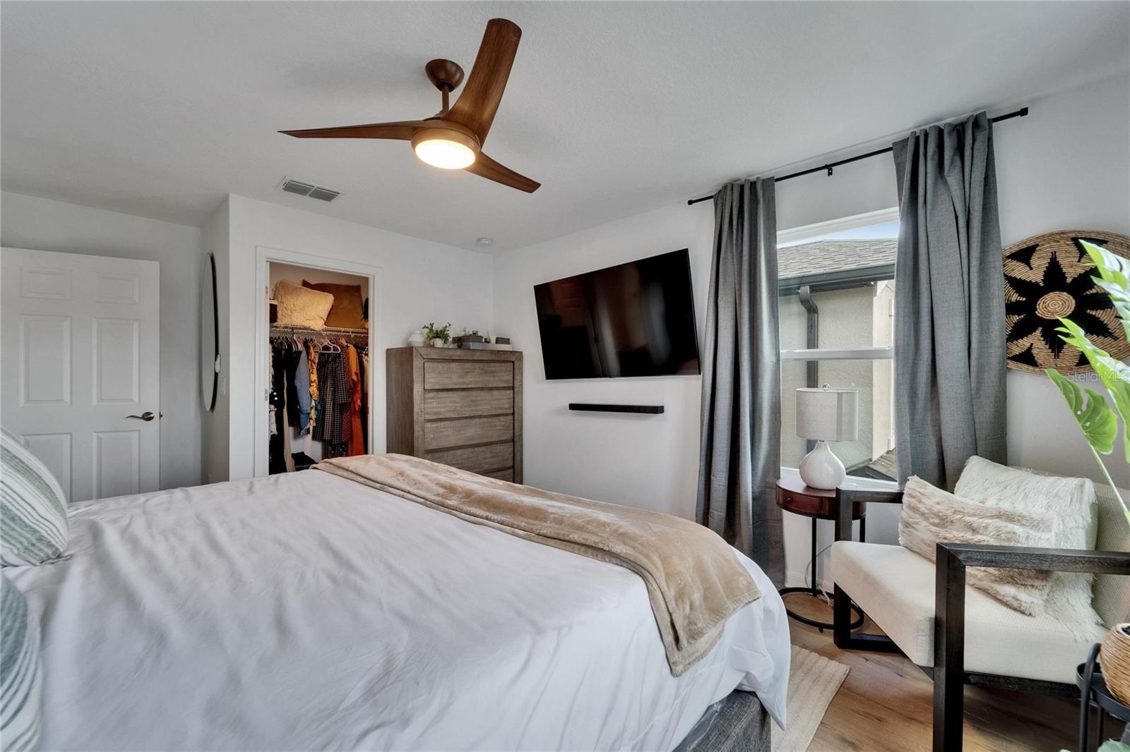 Listing photo id 56 for 7307 Gulf Cypress Avenue