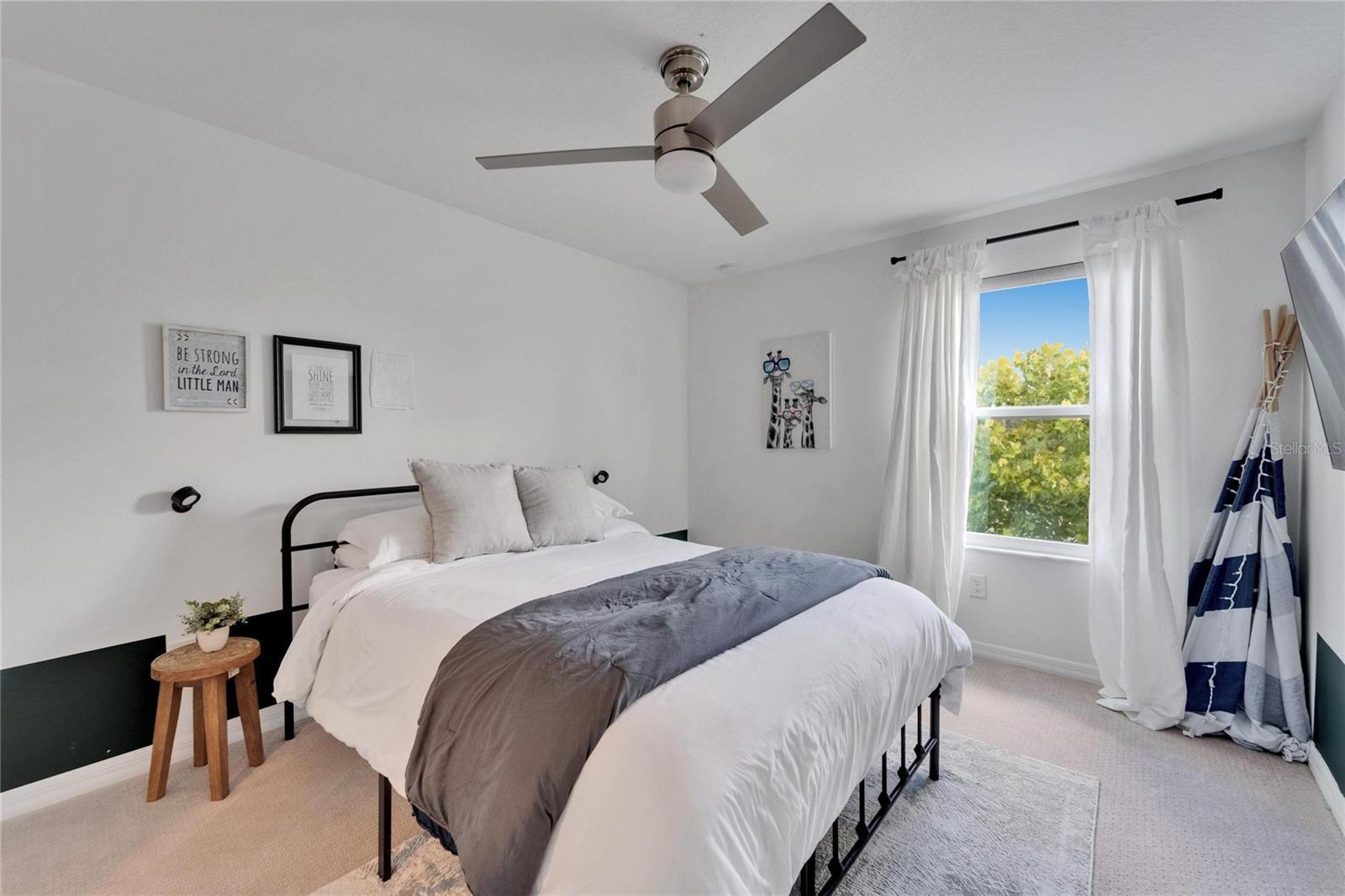 Listing photo id 60 for 7307 Gulf Cypress Avenue