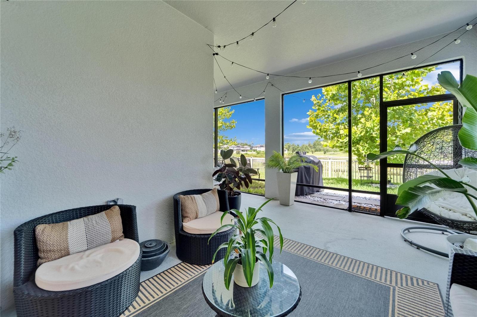 Listing photo id 65 for 7307 Gulf Cypress Avenue