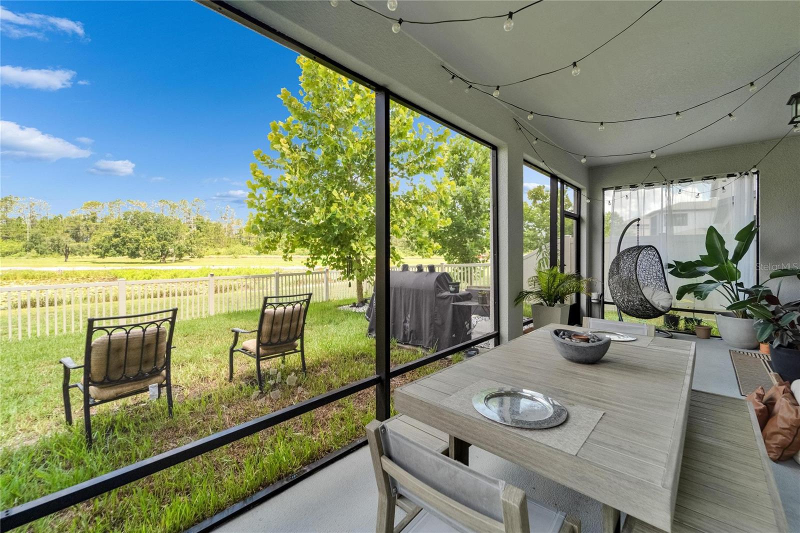 Listing photo id 69 for 7307 Gulf Cypress Avenue