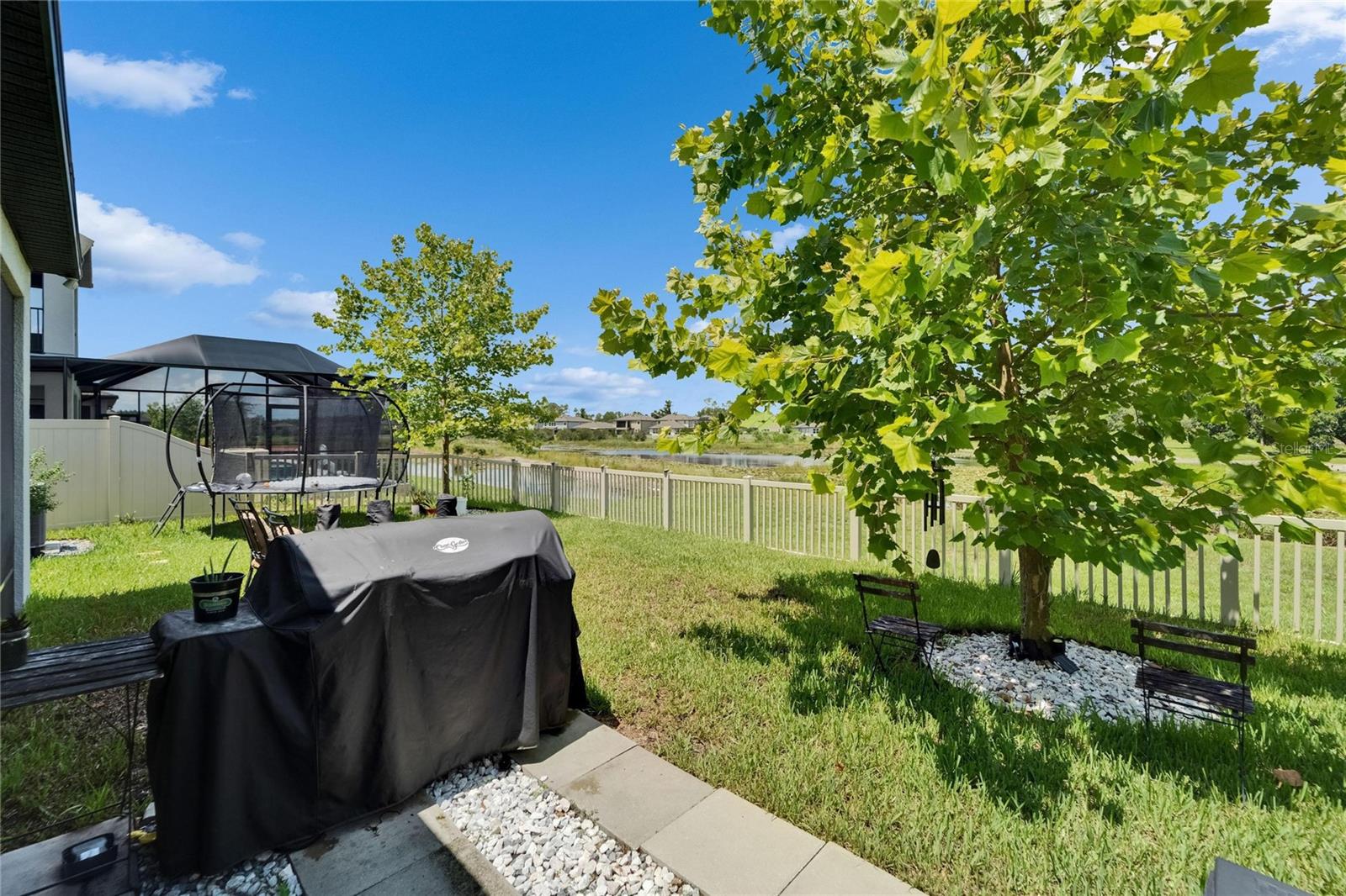 Listing photo id 70 for 7307 Gulf Cypress Avenue