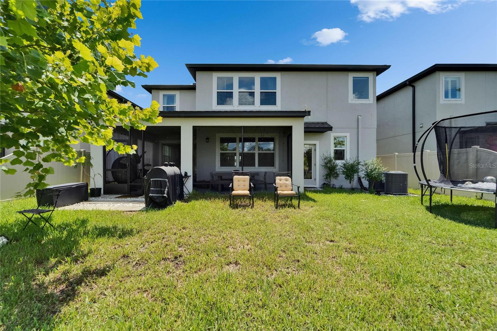 Listing photo id 73 for 7307 Gulf Cypress Avenue