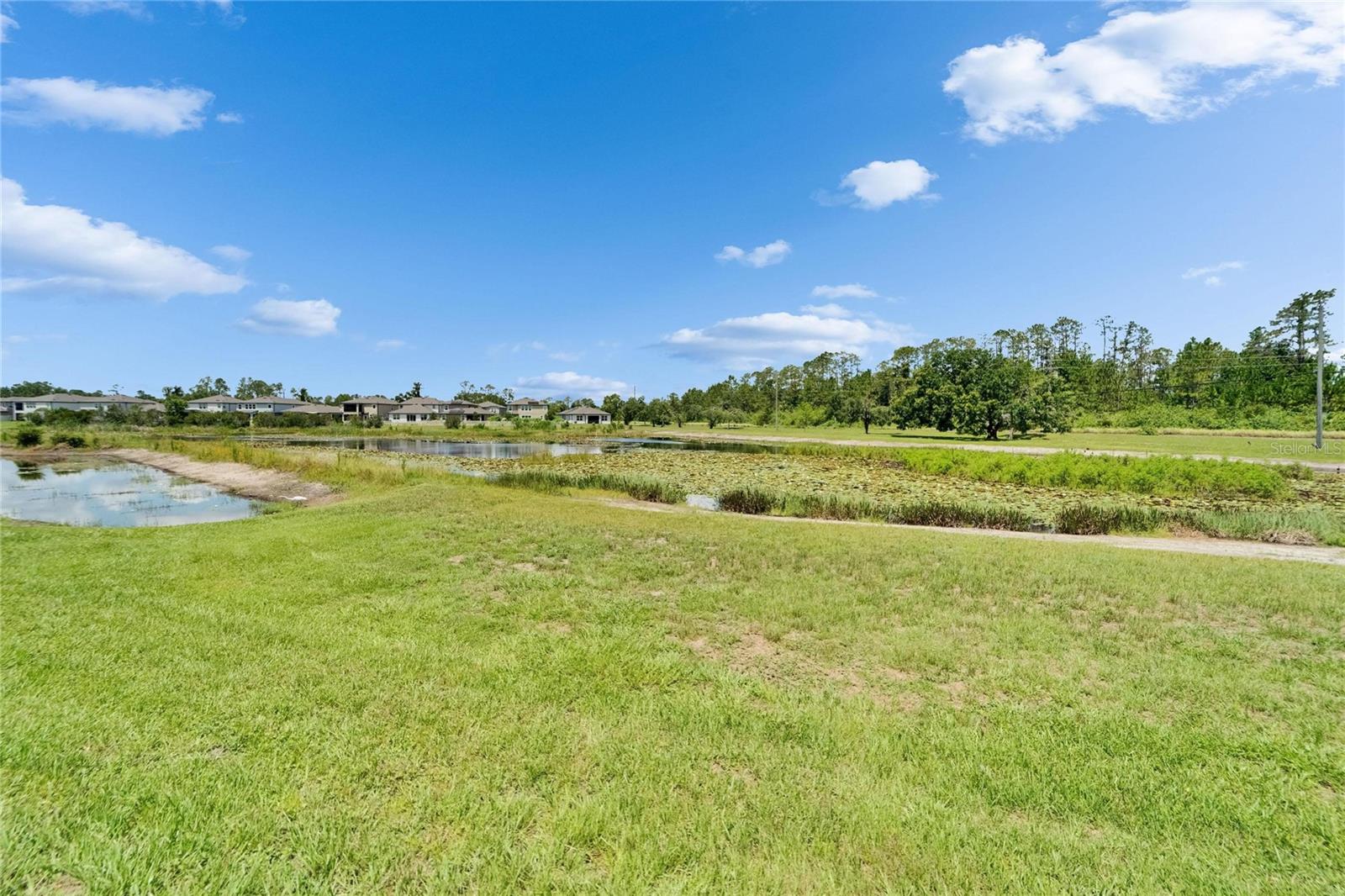 Listing photo id 77 for 7307 Gulf Cypress Avenue