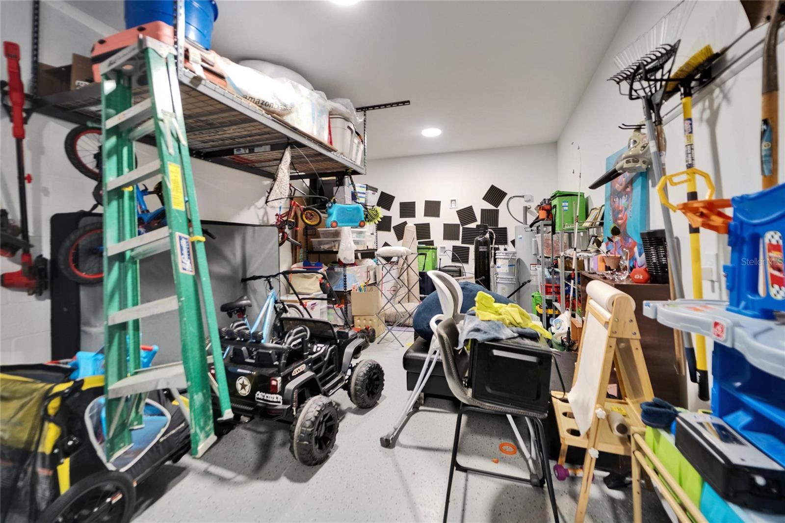 Listing photo id 79 for 7307 Gulf Cypress Avenue