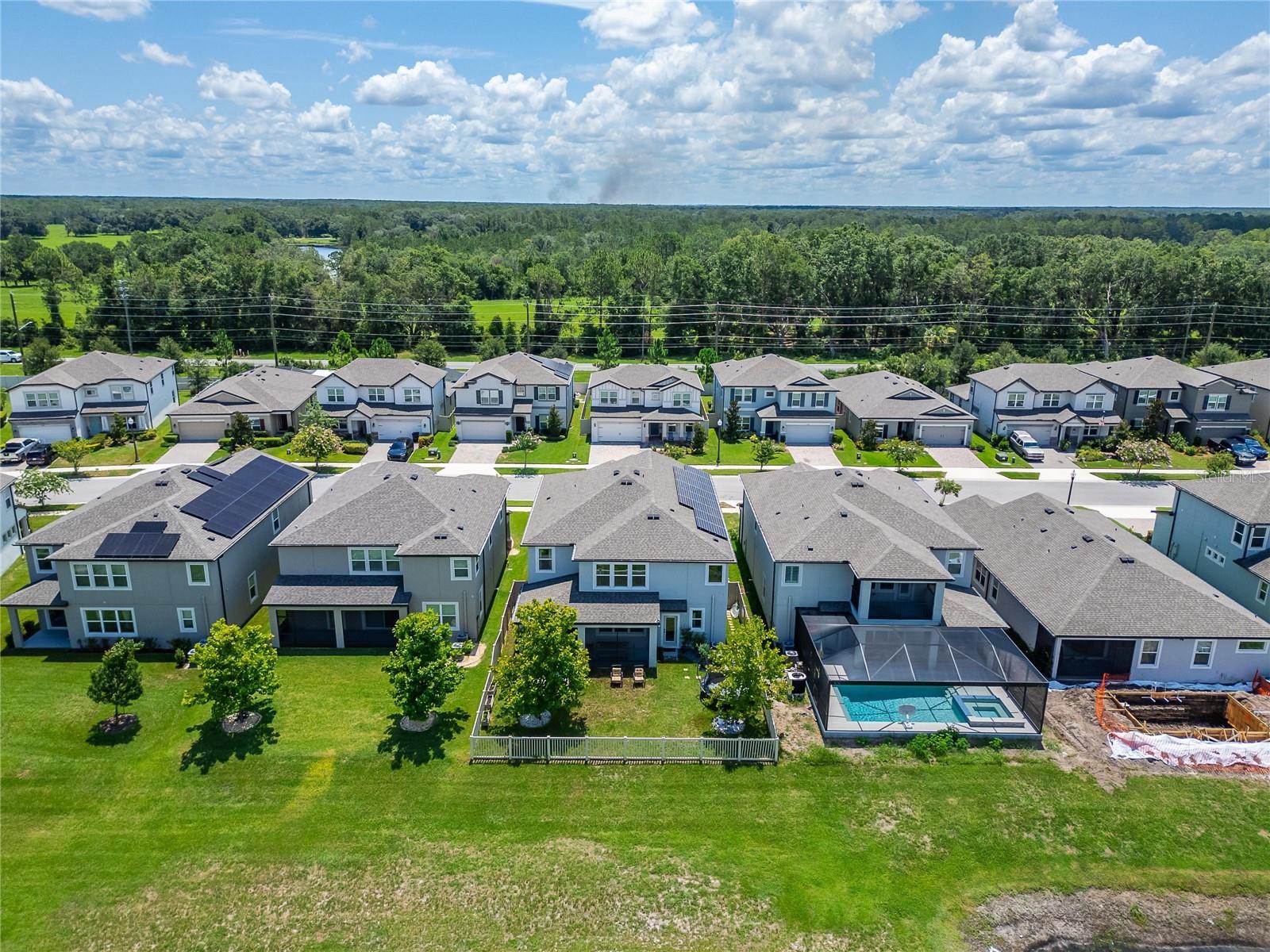 Listing photo id 85 for 7307 Gulf Cypress Avenue