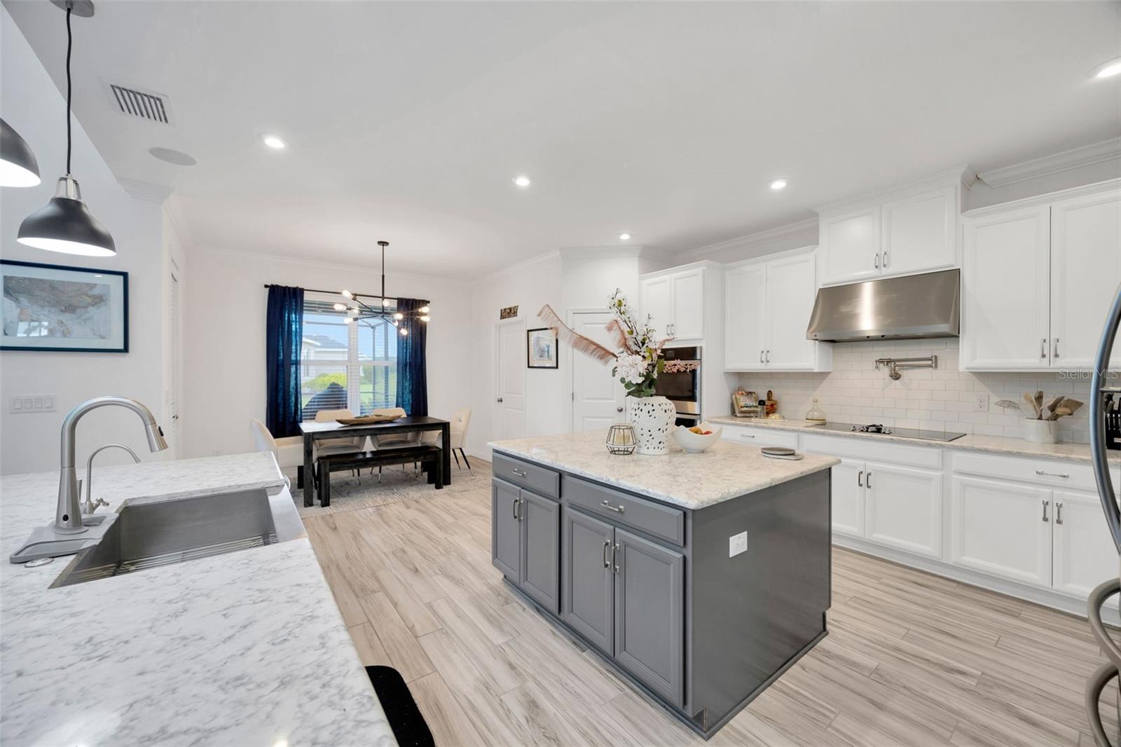 Image 10 of 61 For 7154 Bradbury Cir