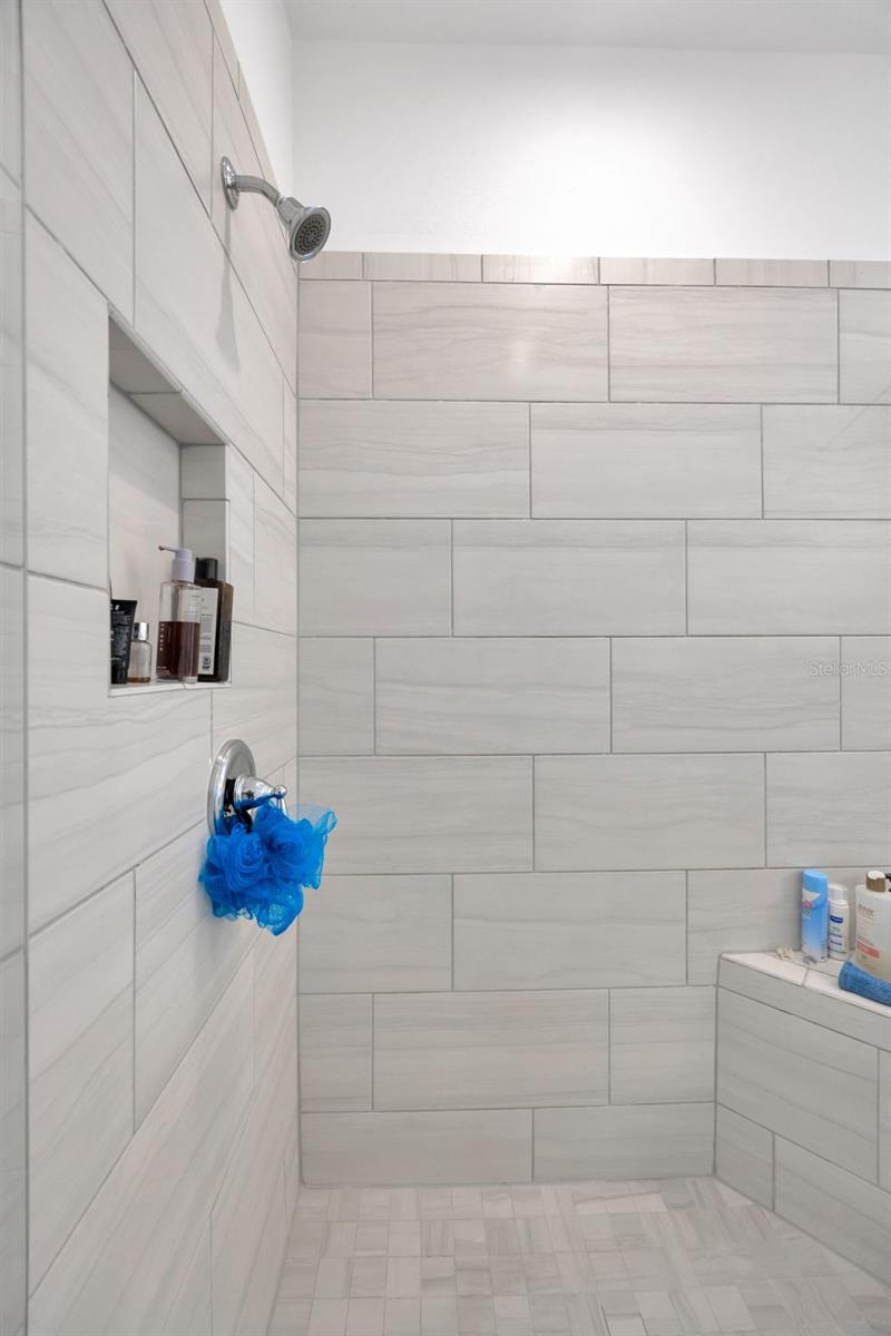 Image 29 of 61 For 7154 Bradbury Cir