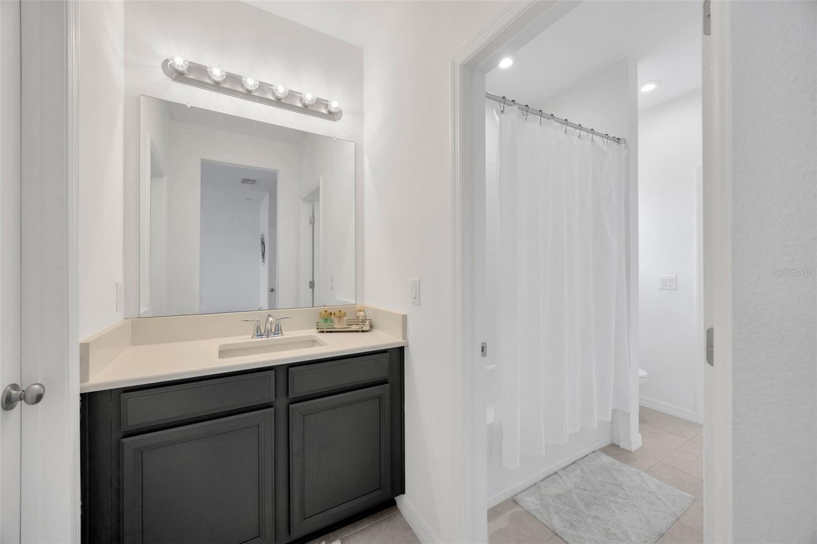 Image 38 of 61 For 7154 Bradbury Cir
