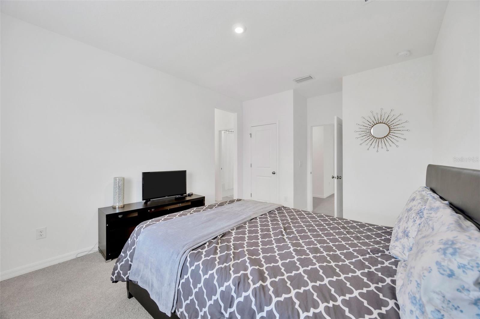 Image 39 of 61 For 7154 Bradbury Cir