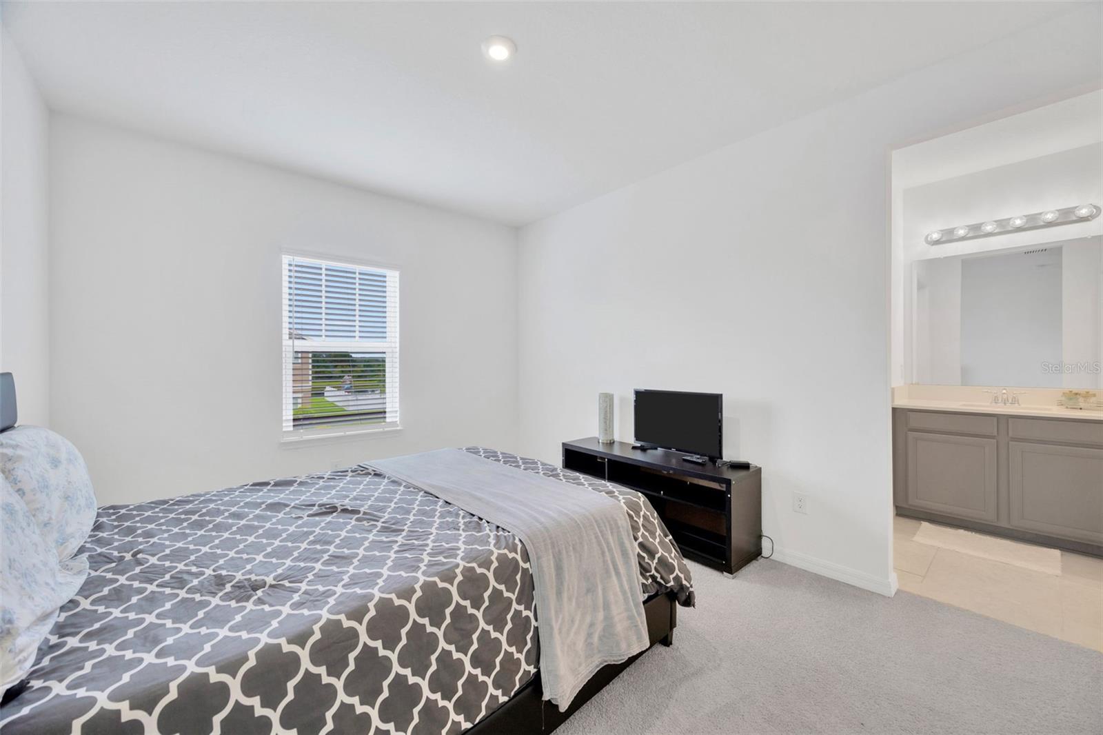 Image 40 of 61 For 7154 Bradbury Cir